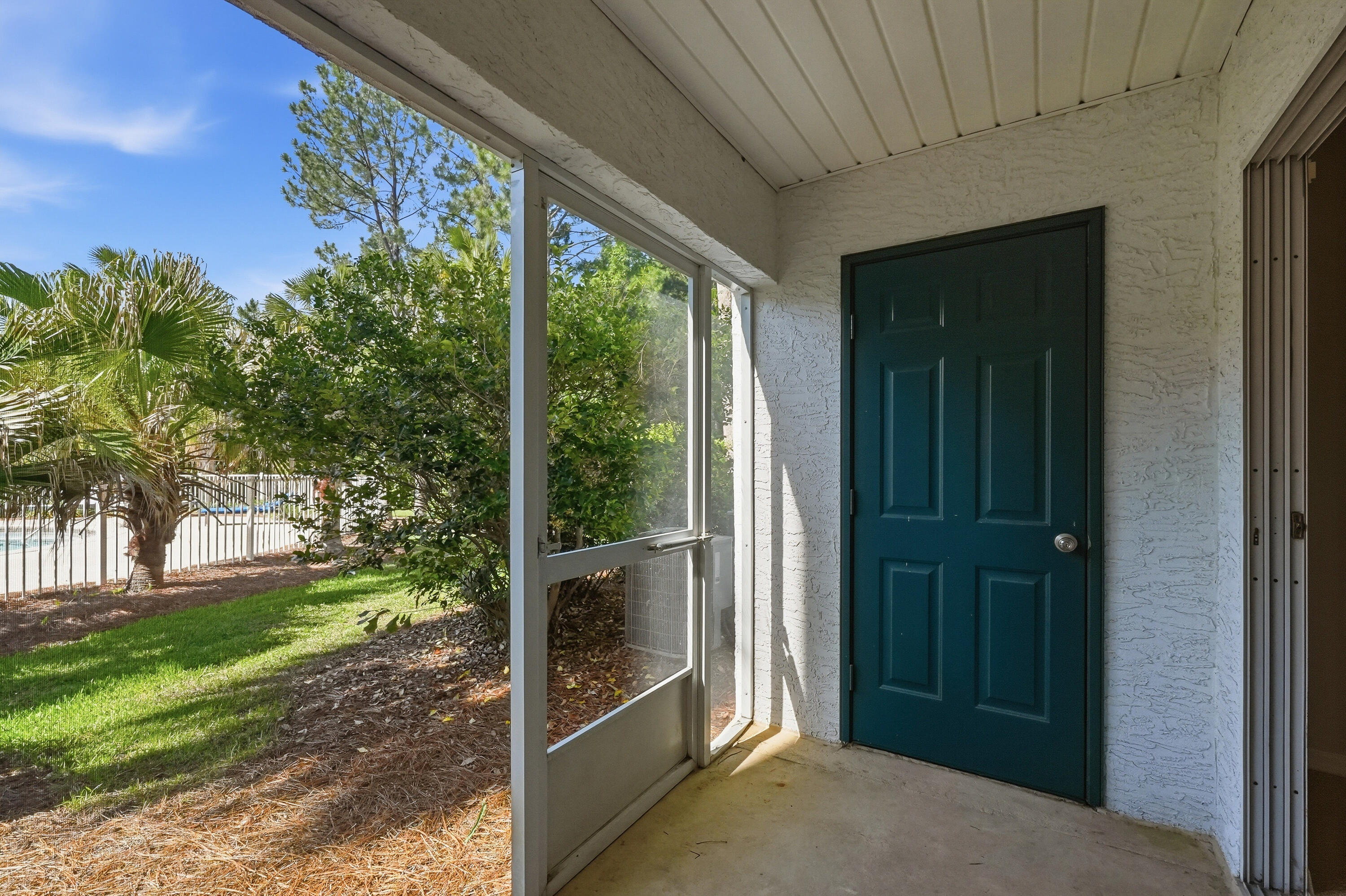 FLORIDA CLUB - Residential Lease