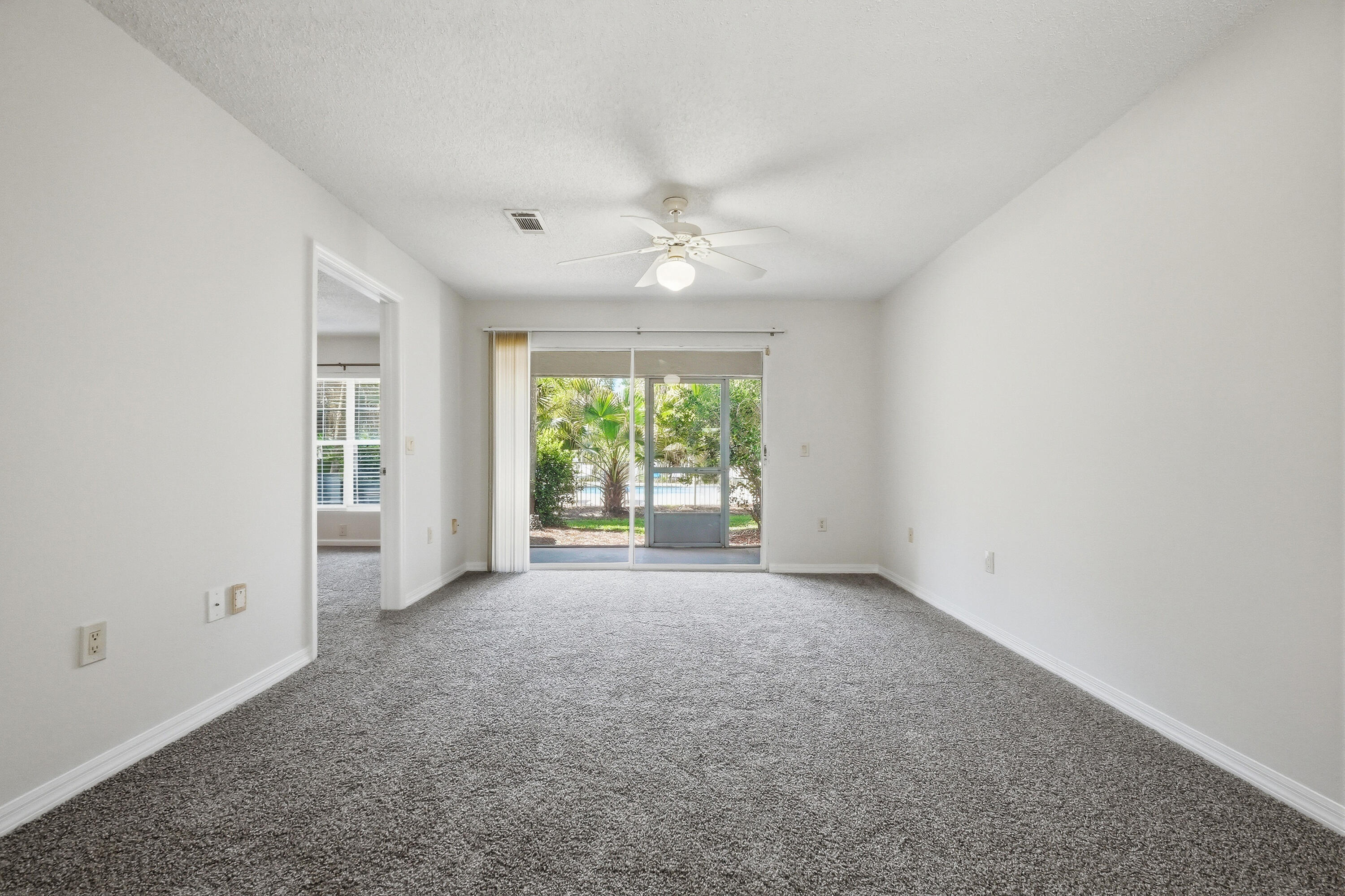 FLORIDA CLUB - Residential Lease
