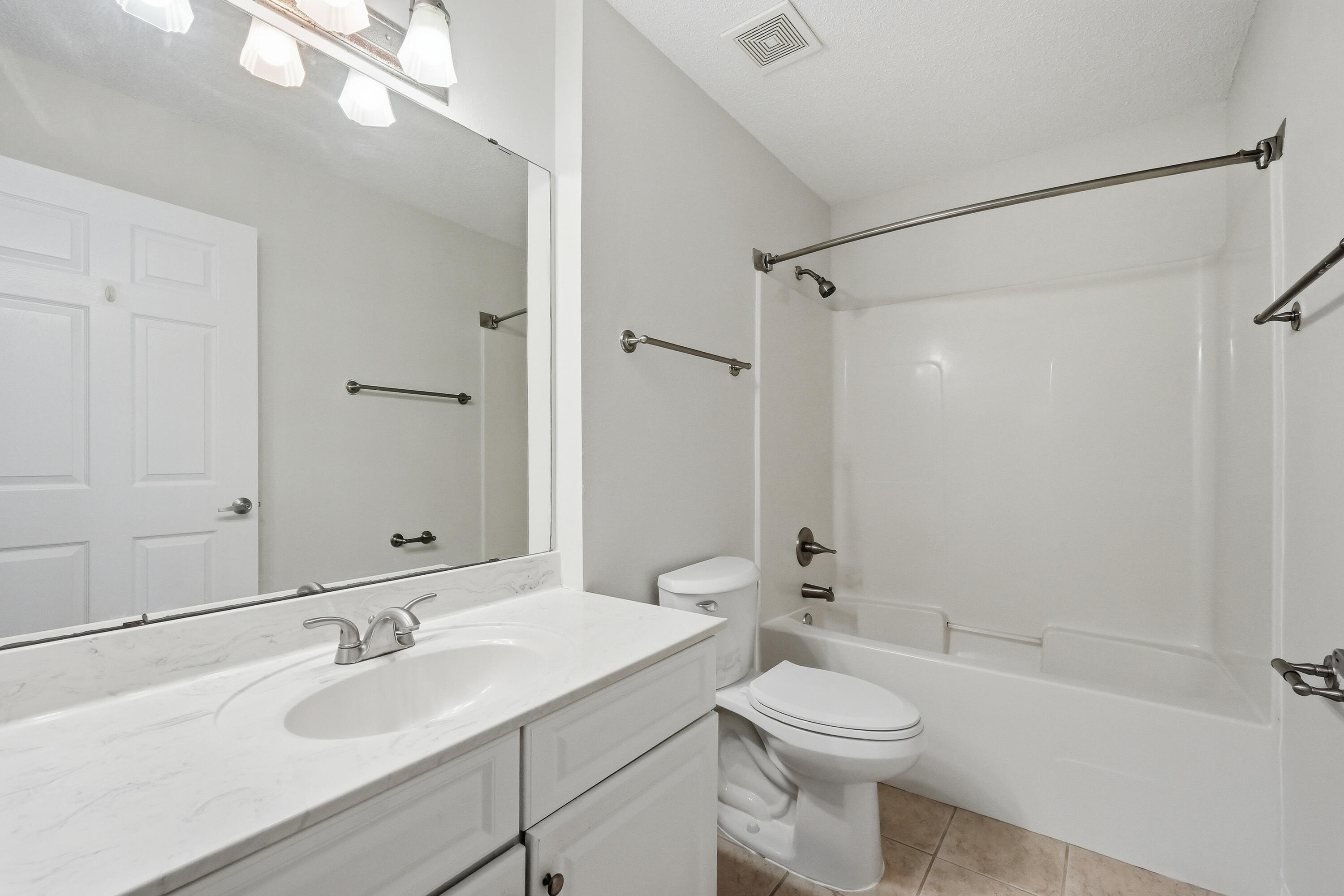 FLORIDA CLUB - Residential Lease