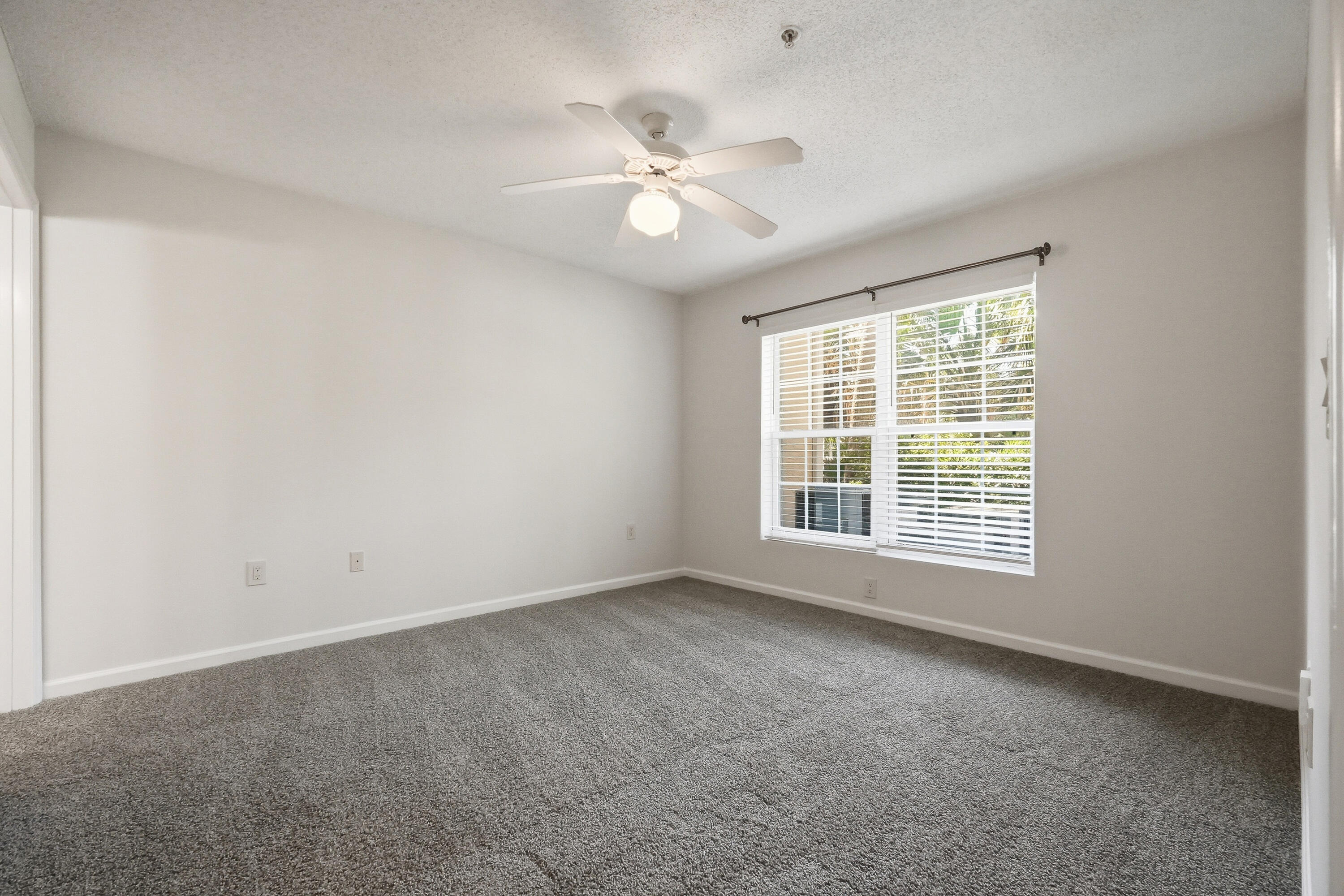 FLORIDA CLUB - Residential Lease