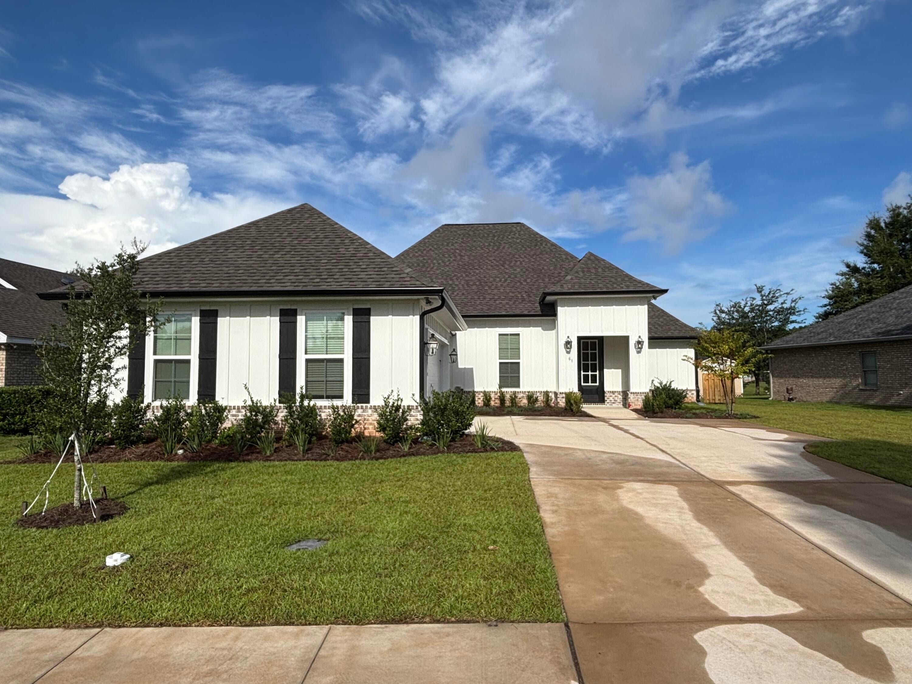 Awesome builder rate plus FREE refrigerator! Restrictions apply. 

The CARABELLE III J in Symphony at Hammock Bay community offers a 4BR/3BA, open design with keeping room and flex space. Upgrades added (list attached). Features: double vanity, garden tub, separate custom tiled shower, and walk-in closet in master bath, tray ceiling in master bed, ensuite bath in bed 2, kitchen island, walk-in pantry, boot bench/drop zone in mudroom, covered porches, undermount sinks, crown molding, LED lighting, smart connect WIFI thermostat, framed mirrors in all baths, landscaping package, architectural 30-year shingles, flood lights, & more! Energy Efficient Features: water heater, kitchen appliance package, vinyl low E windows, & more! Energy Star Partner.