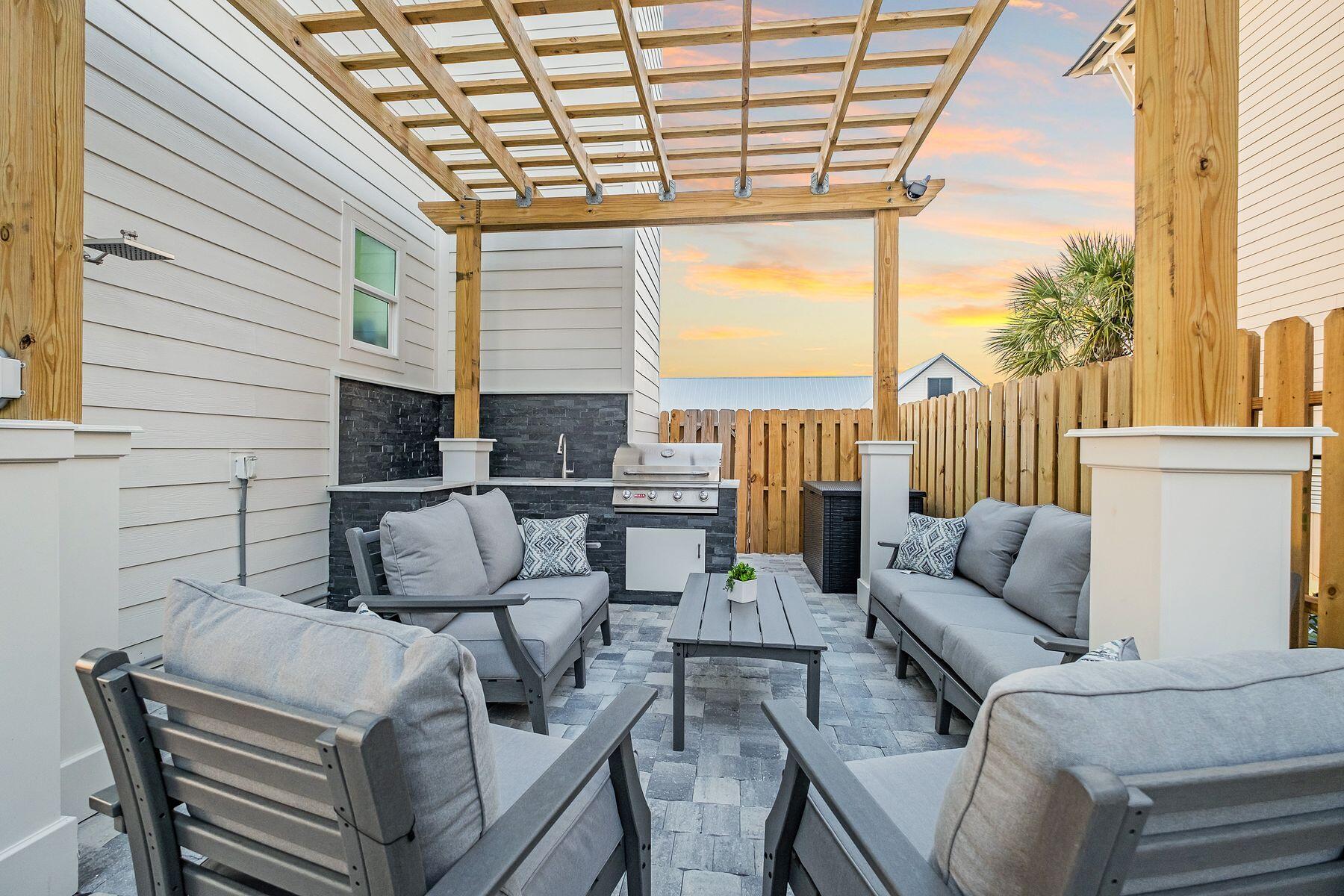 GRAYTON BEACH - Residential