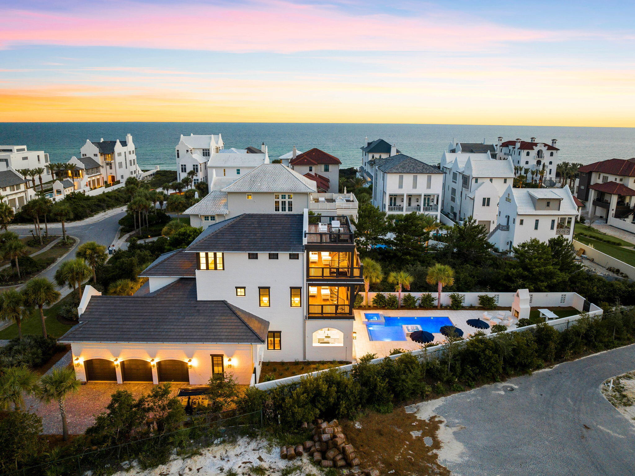 PARADISE BY THE SEA - Residential