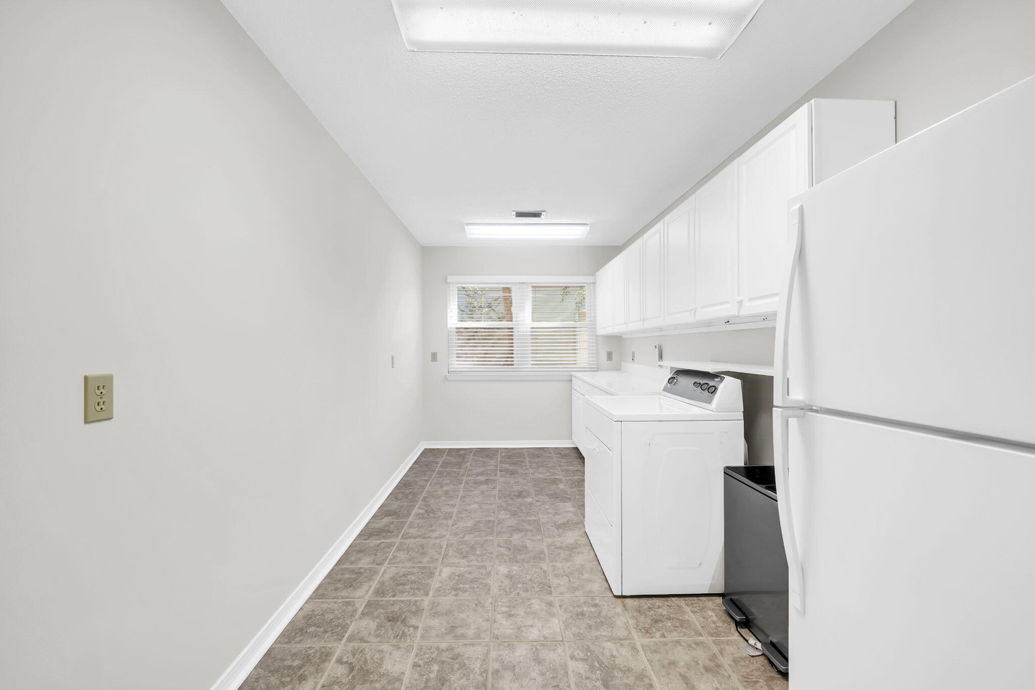 EDGEWATER VILLAGE - Residential