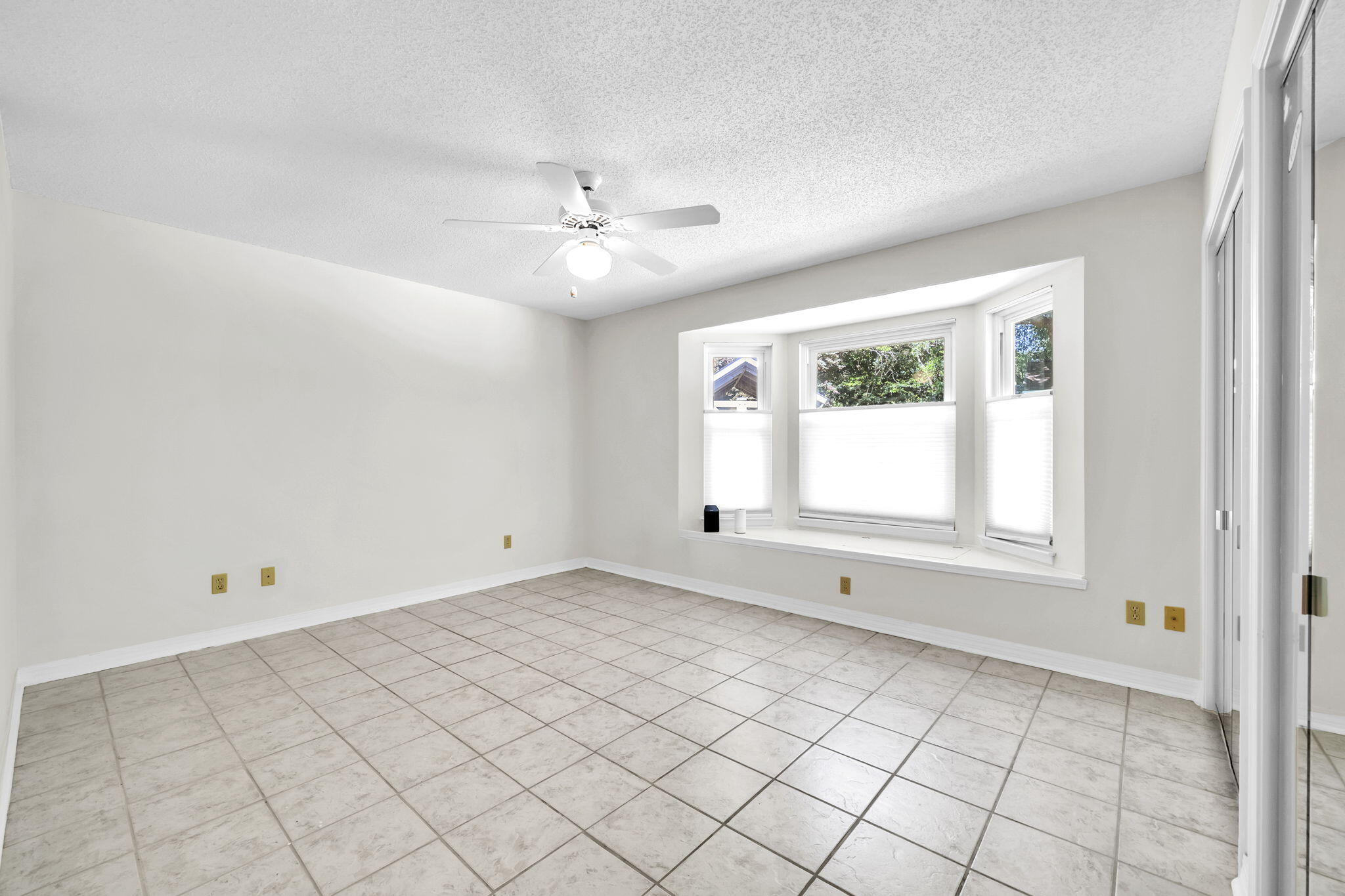 EDGEWATER VILLAGE - Residential