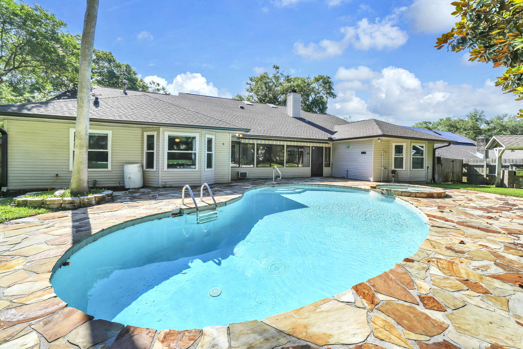 EDGEWATER VILLAGE - Residential