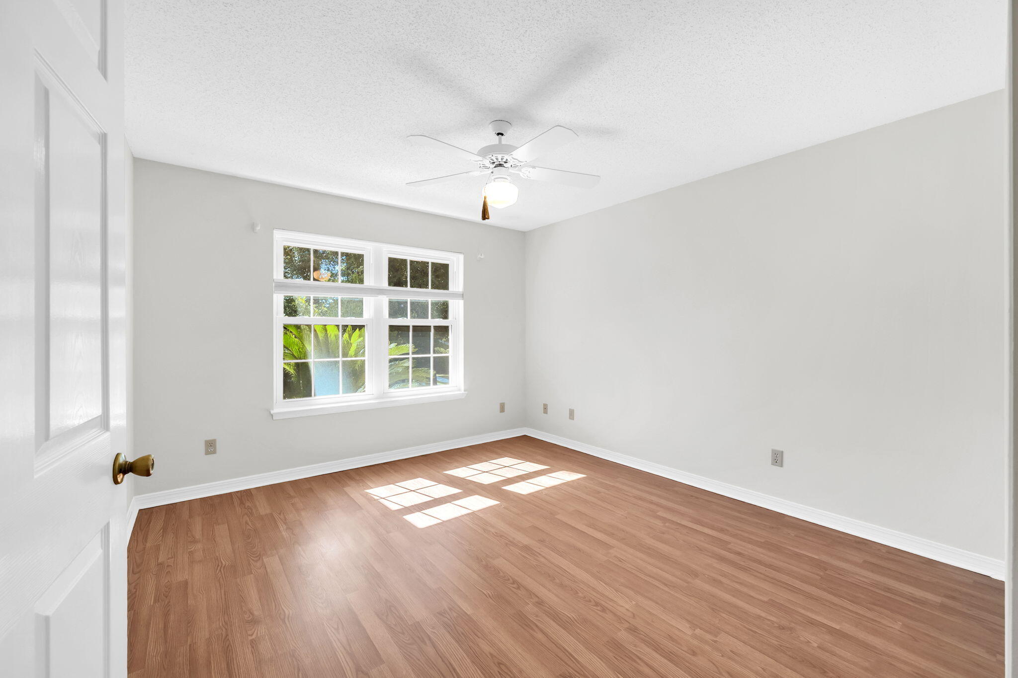 EDGEWATER VILLAGE - Residential