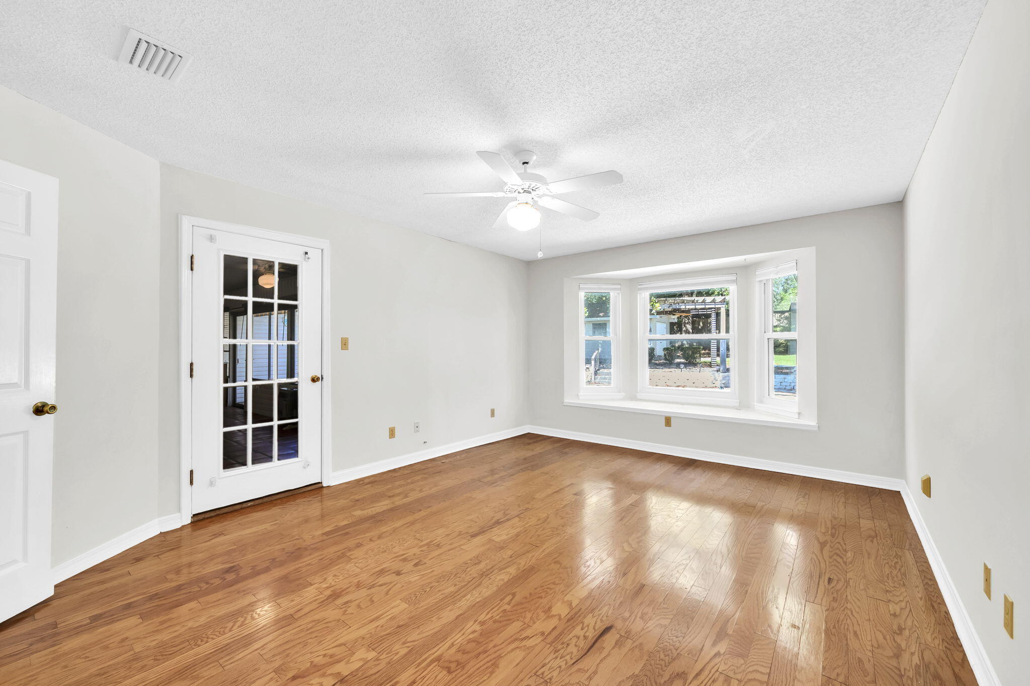 EDGEWATER VILLAGE - Residential