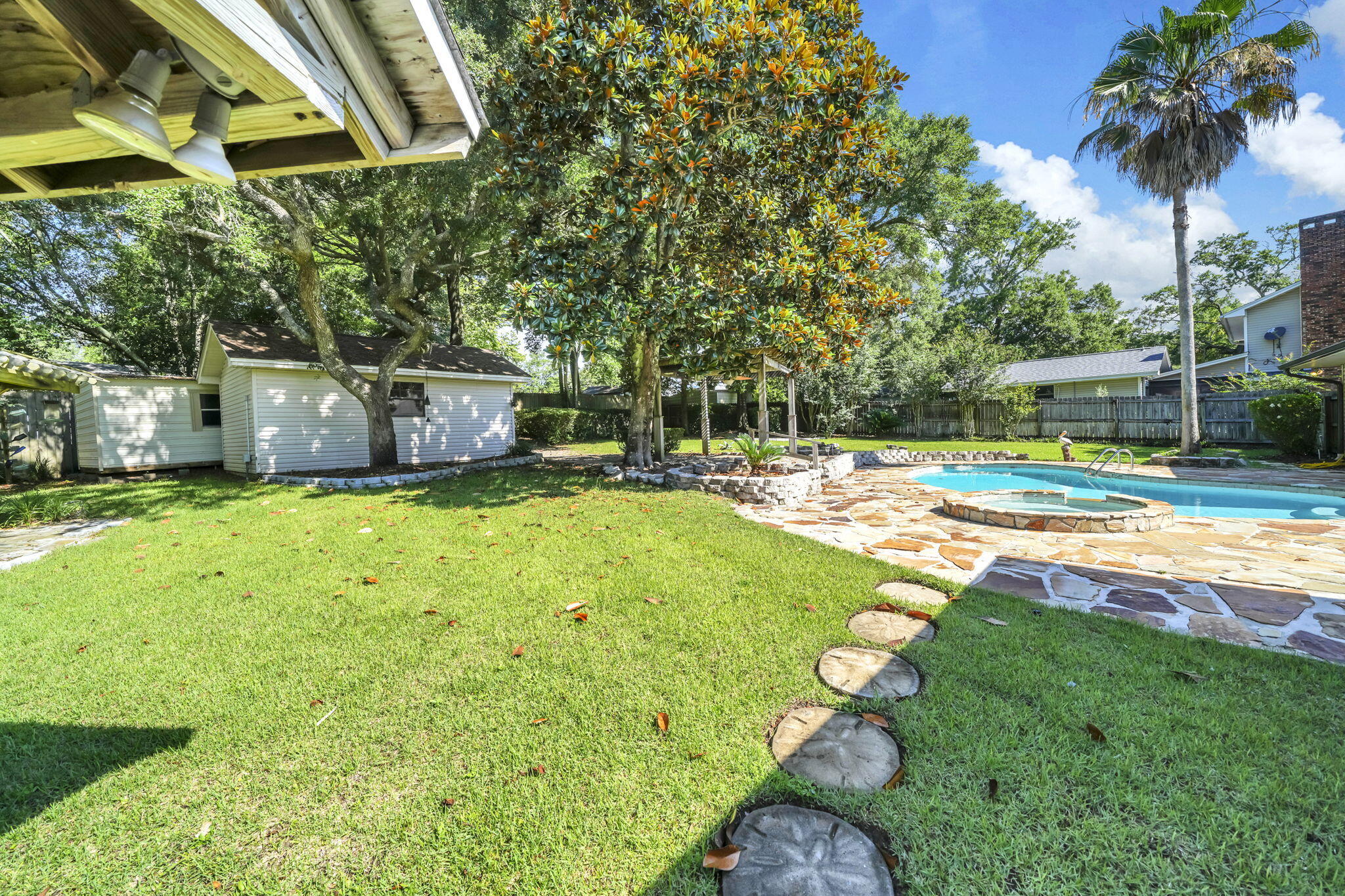 EDGEWATER VILLAGE - Residential