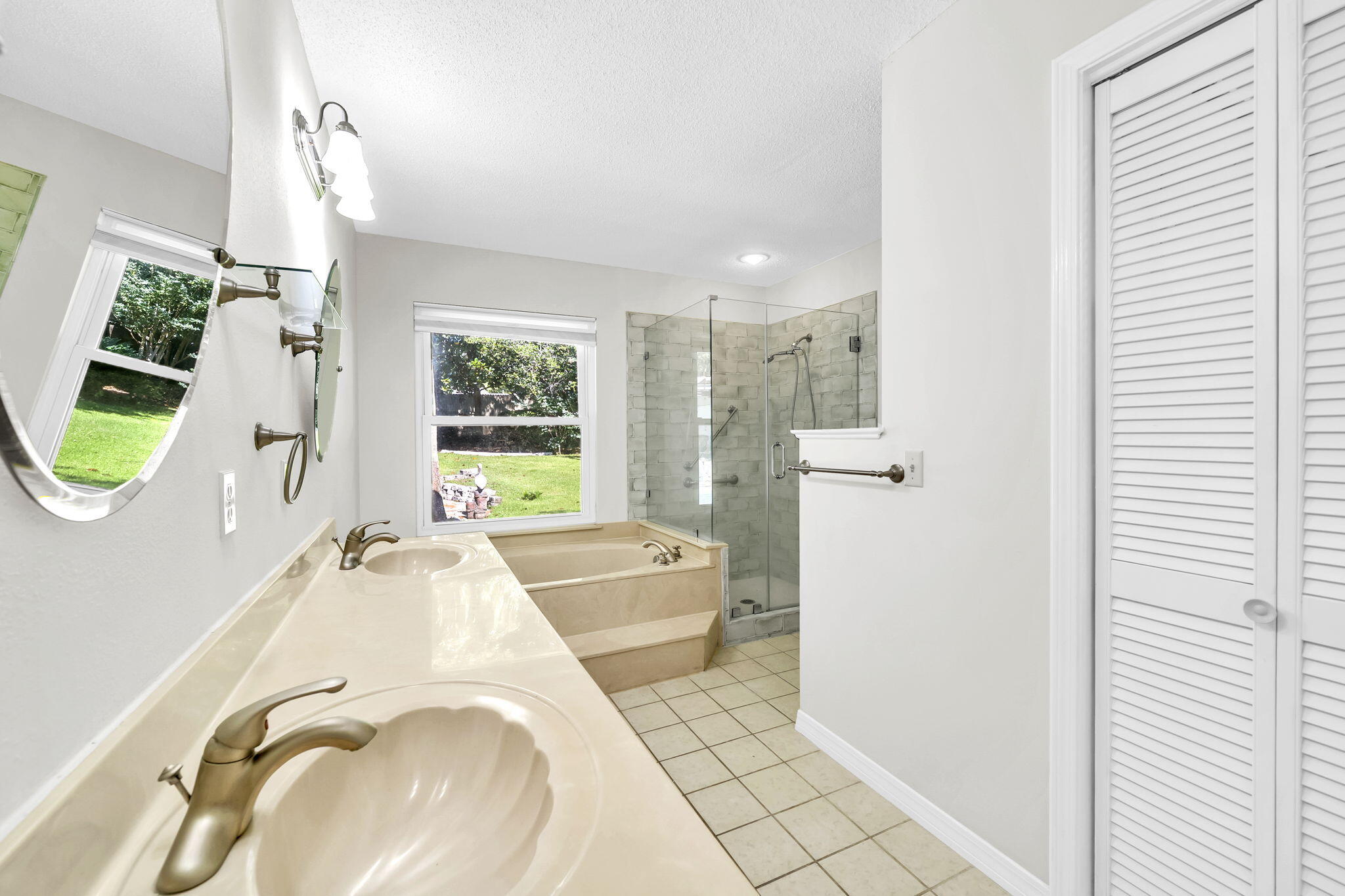 EDGEWATER VILLAGE - Residential
