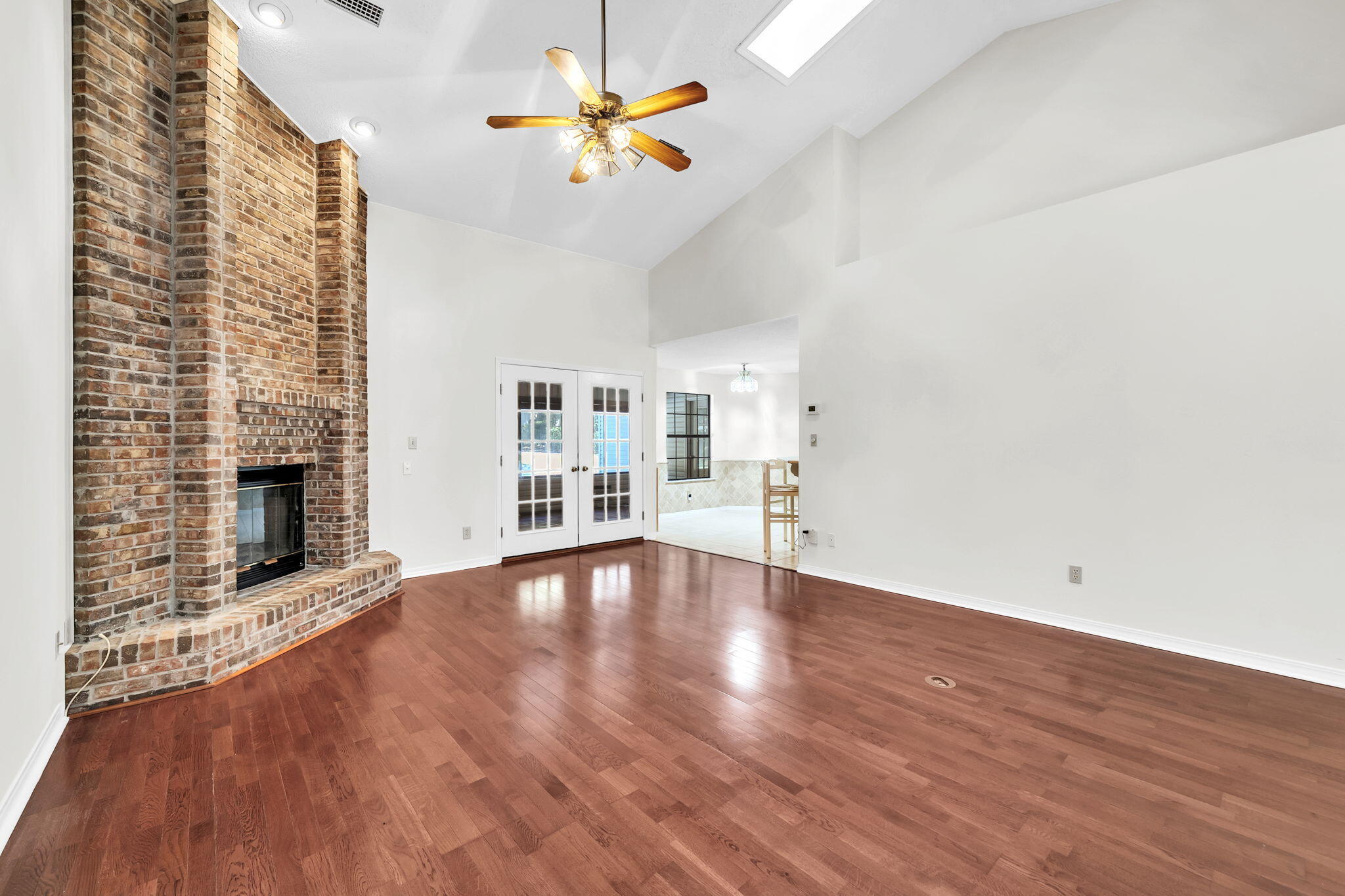 EDGEWATER VILLAGE - Residential