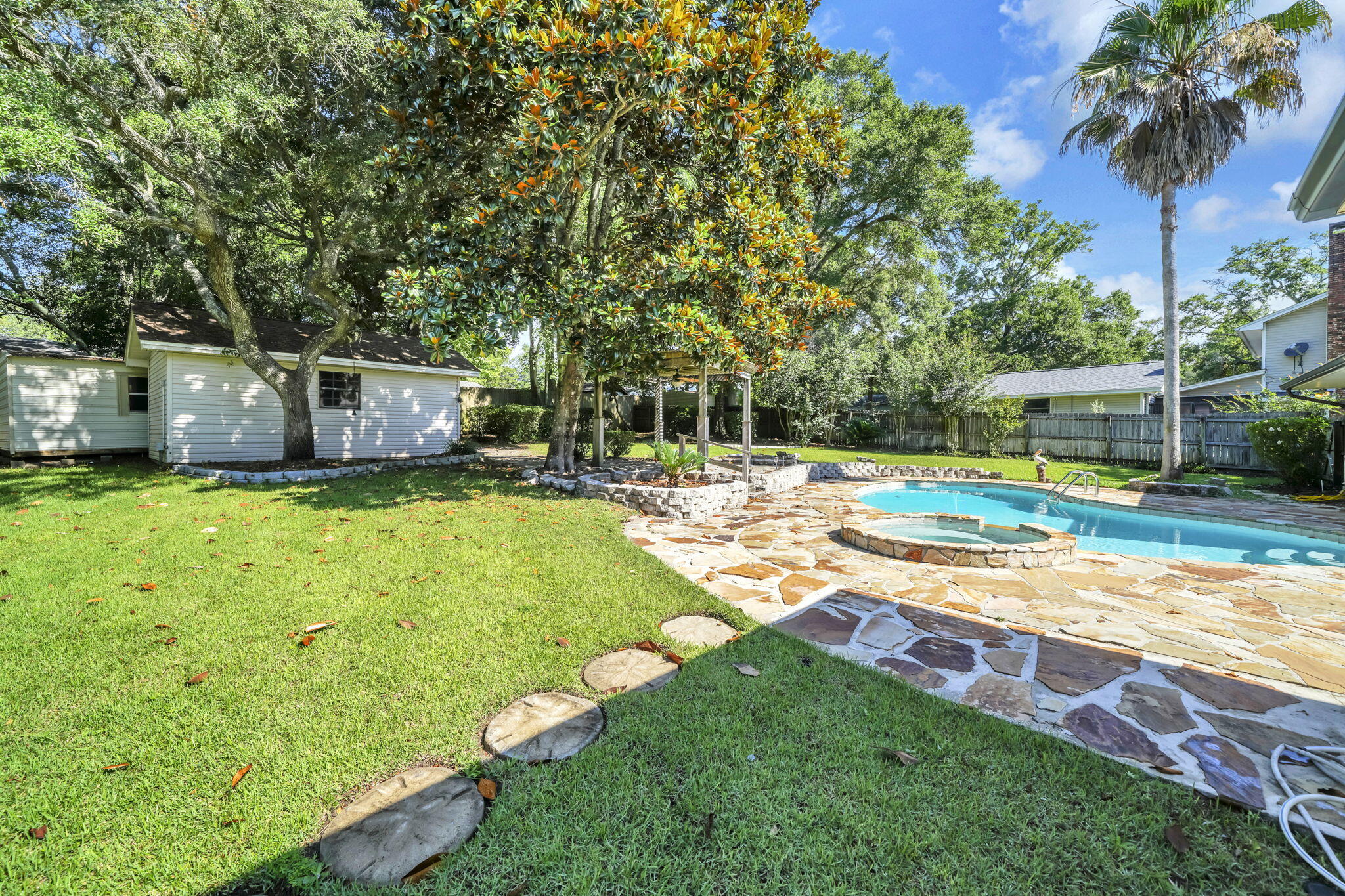 EDGEWATER VILLAGE - Residential