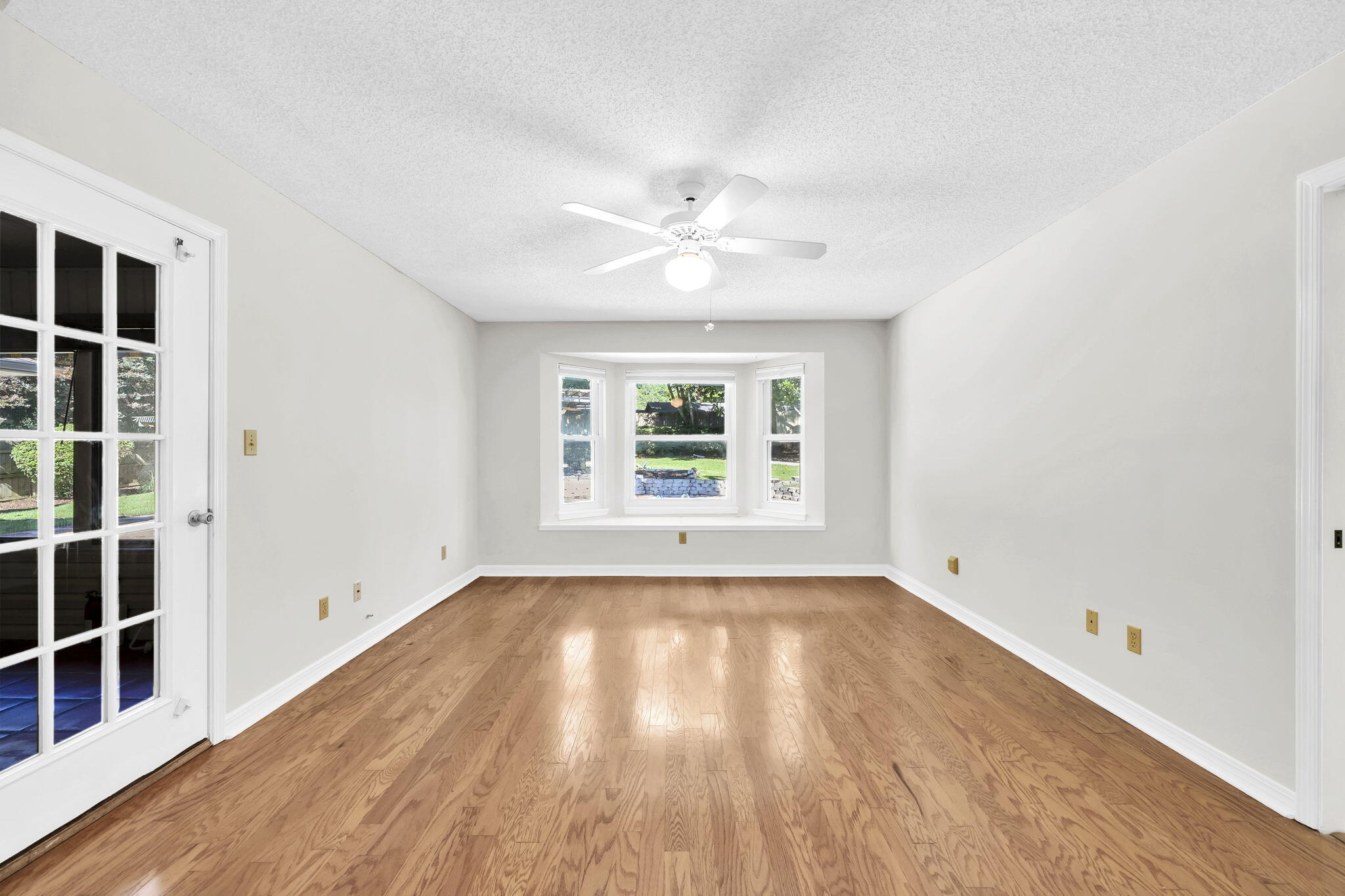 EDGEWATER VILLAGE - Residential