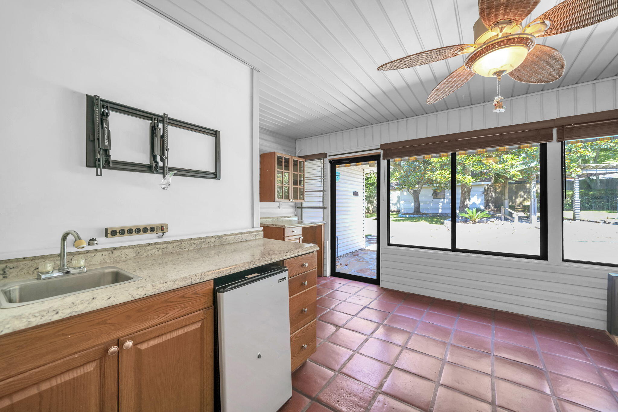 EDGEWATER VILLAGE - Residential