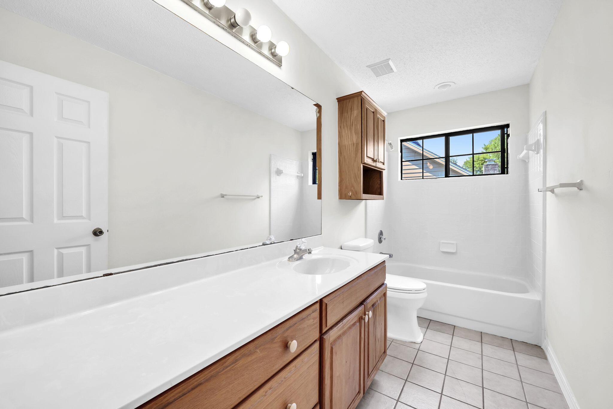 EDGEWATER VILLAGE - Residential
