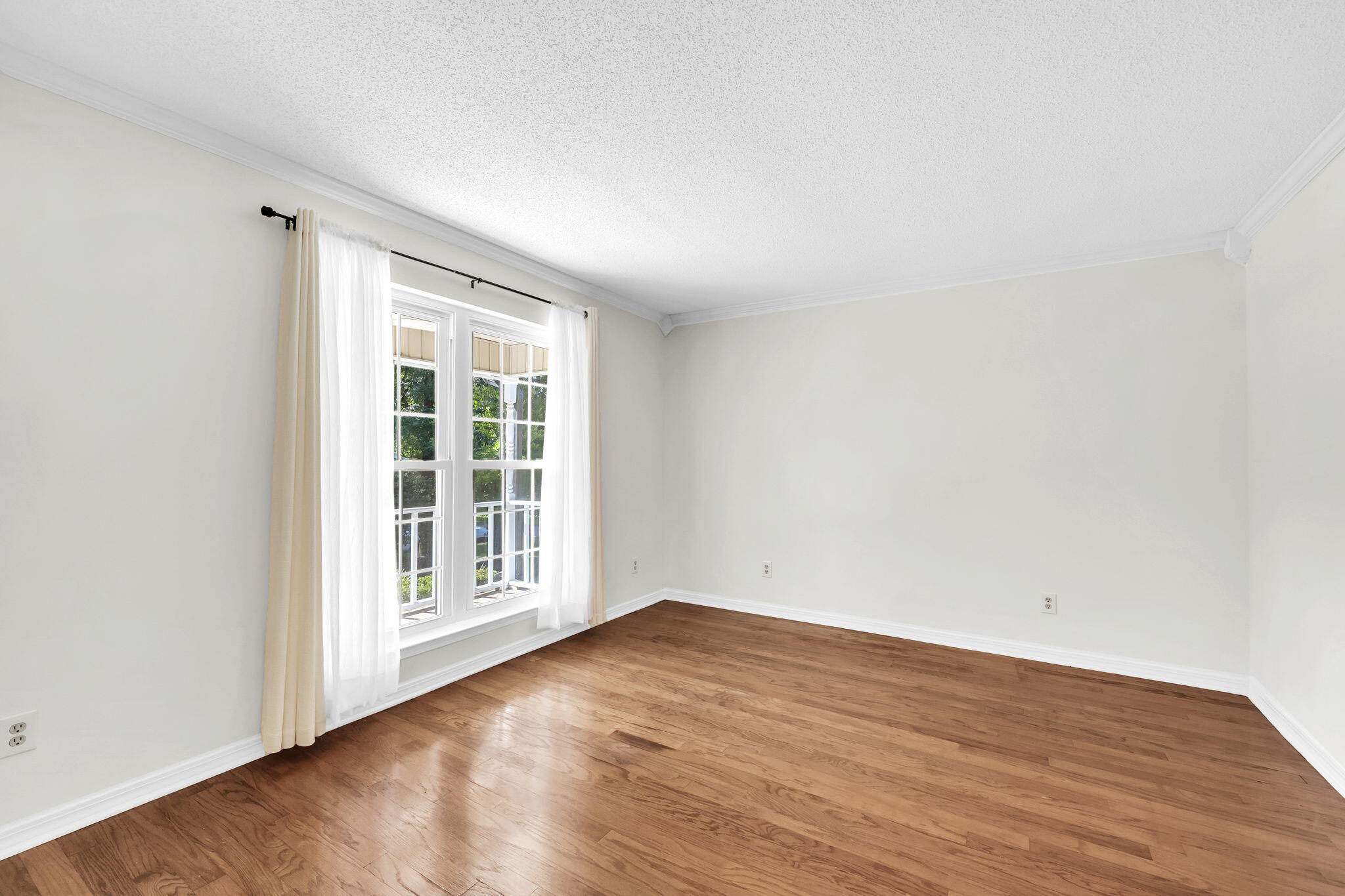 EDGEWATER VILLAGE - Residential