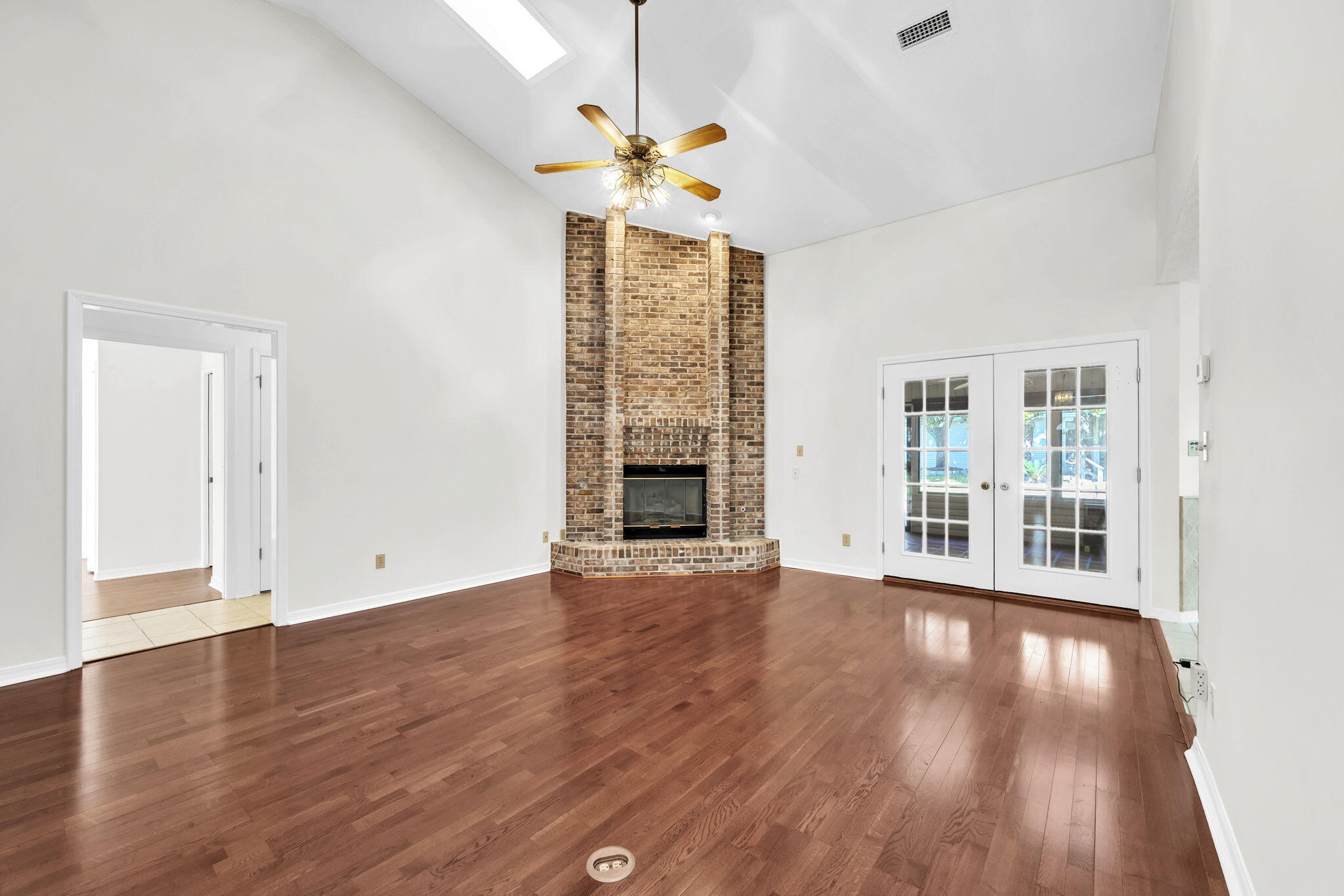 EDGEWATER VILLAGE - Residential
