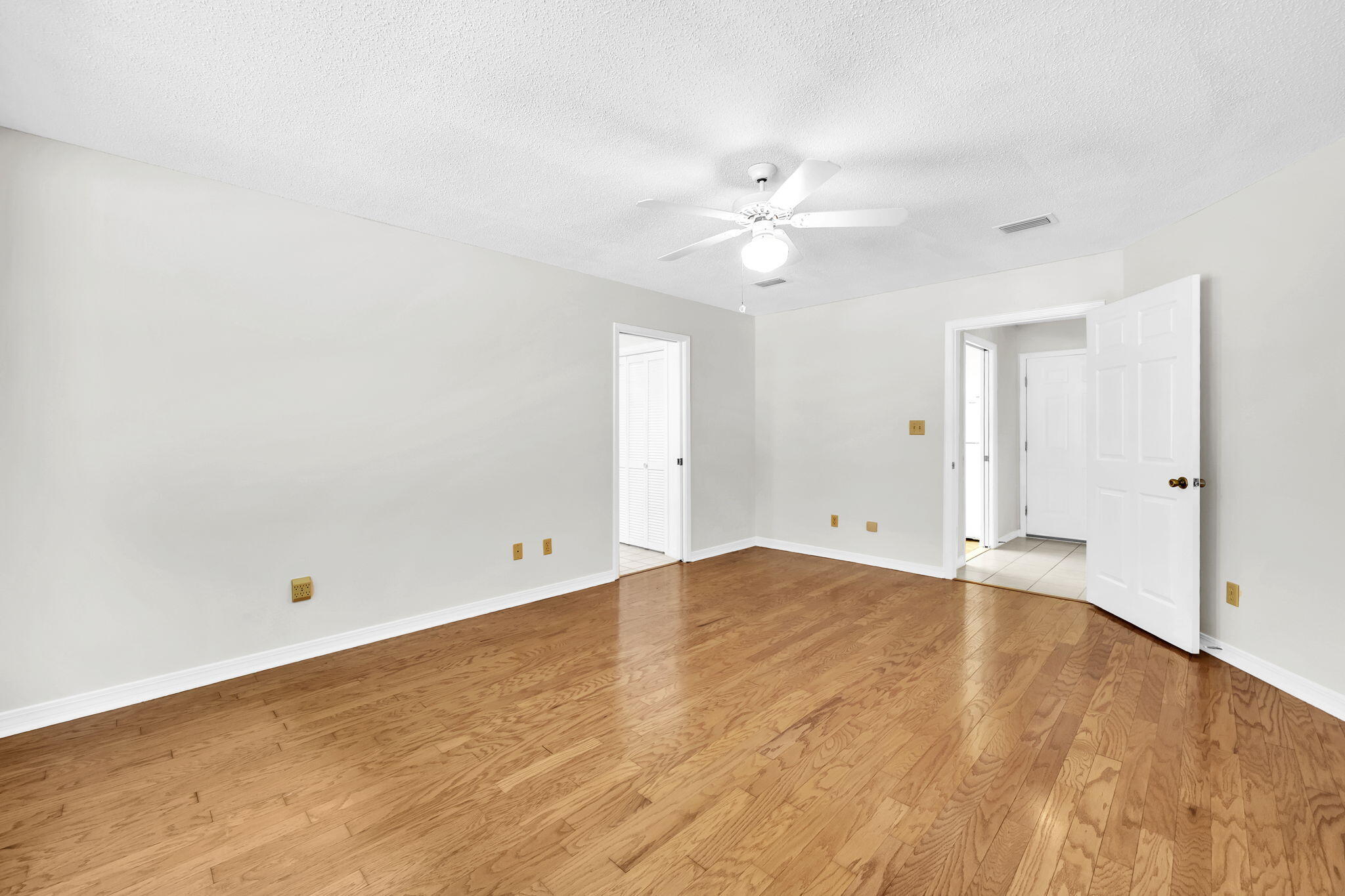 EDGEWATER VILLAGE - Residential