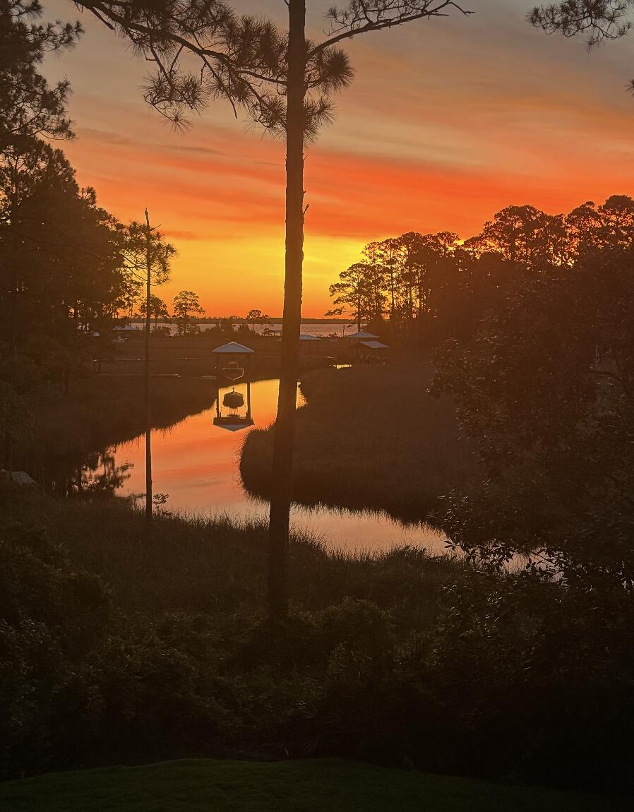 MAGNOLIA BEACH - Residential