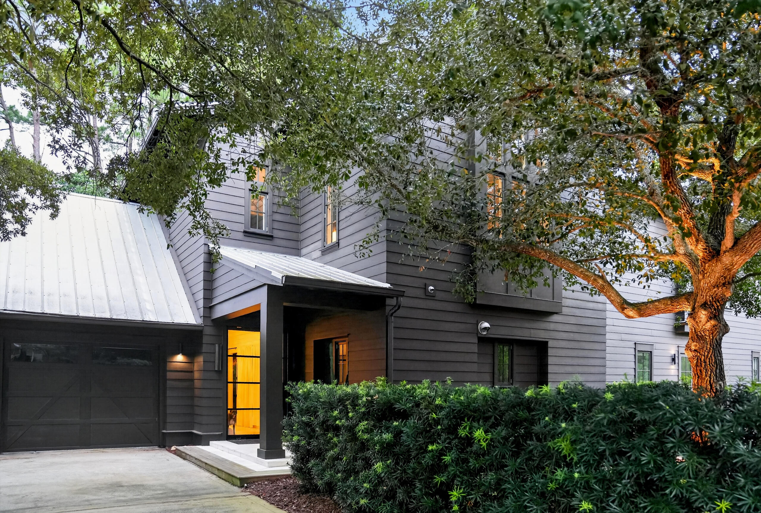 MAGNOLIA BEACH - Residential