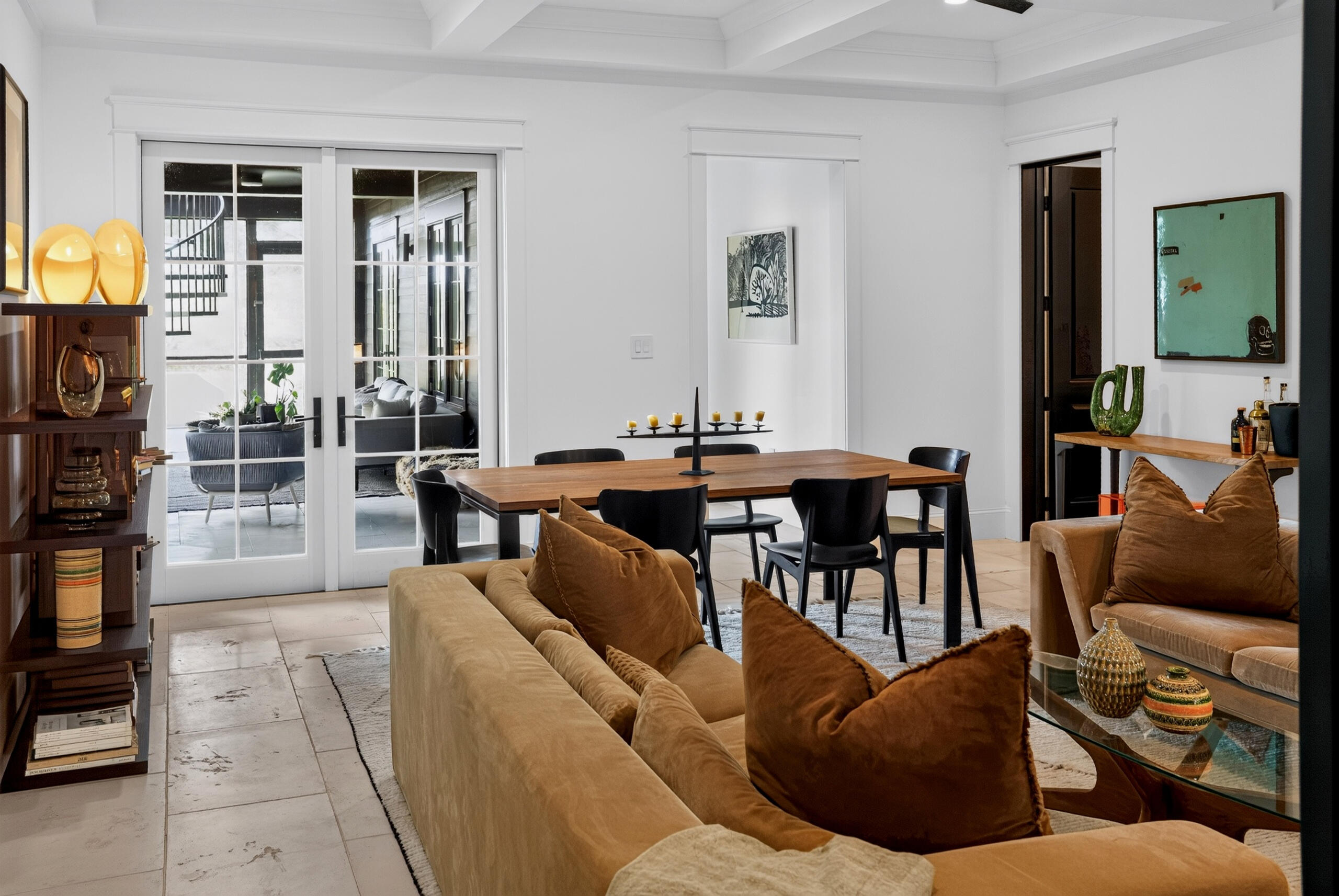 MAGNOLIA BEACH - Residential