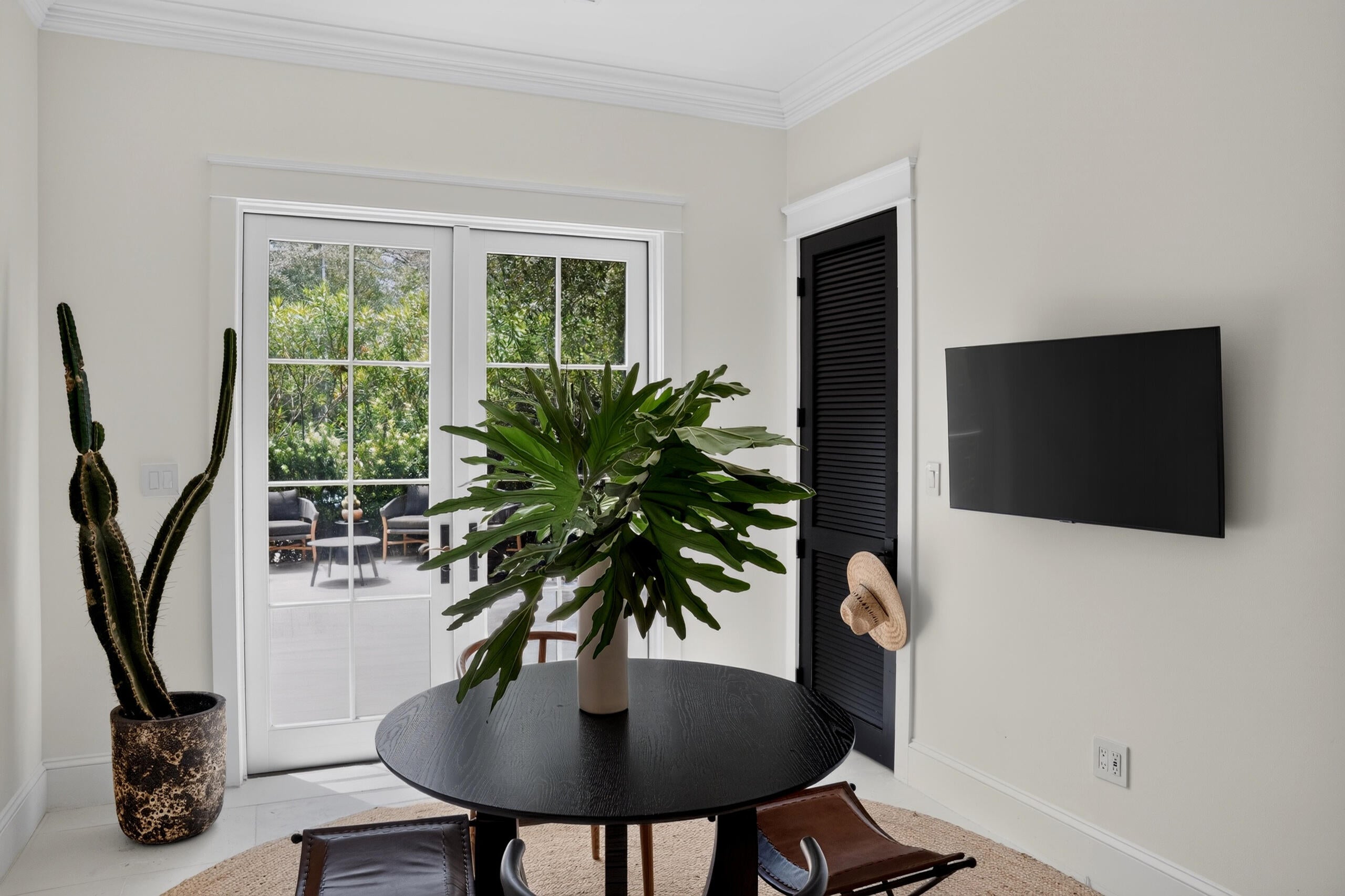 MAGNOLIA BEACH - Residential