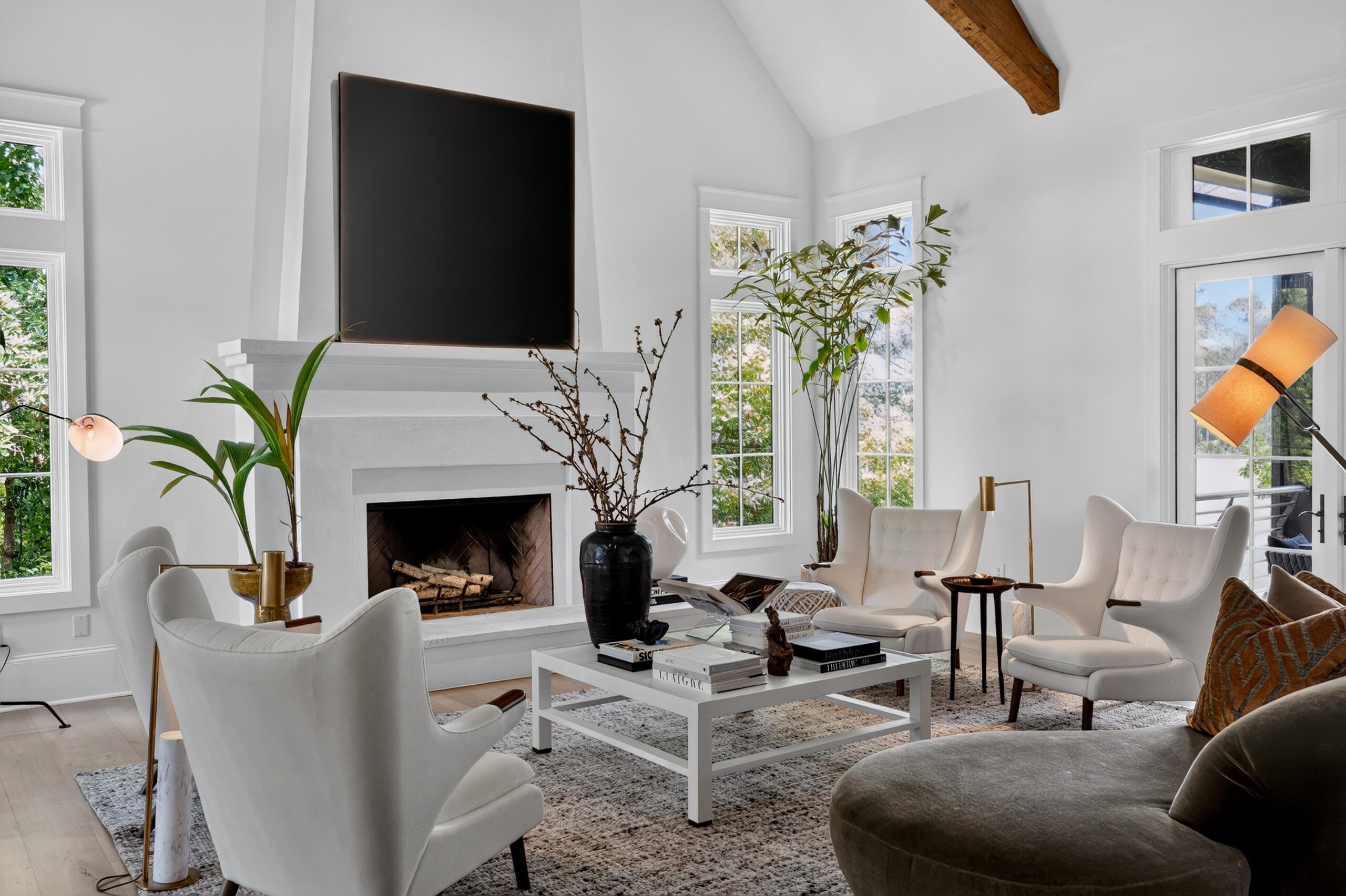 MAGNOLIA BEACH - Residential