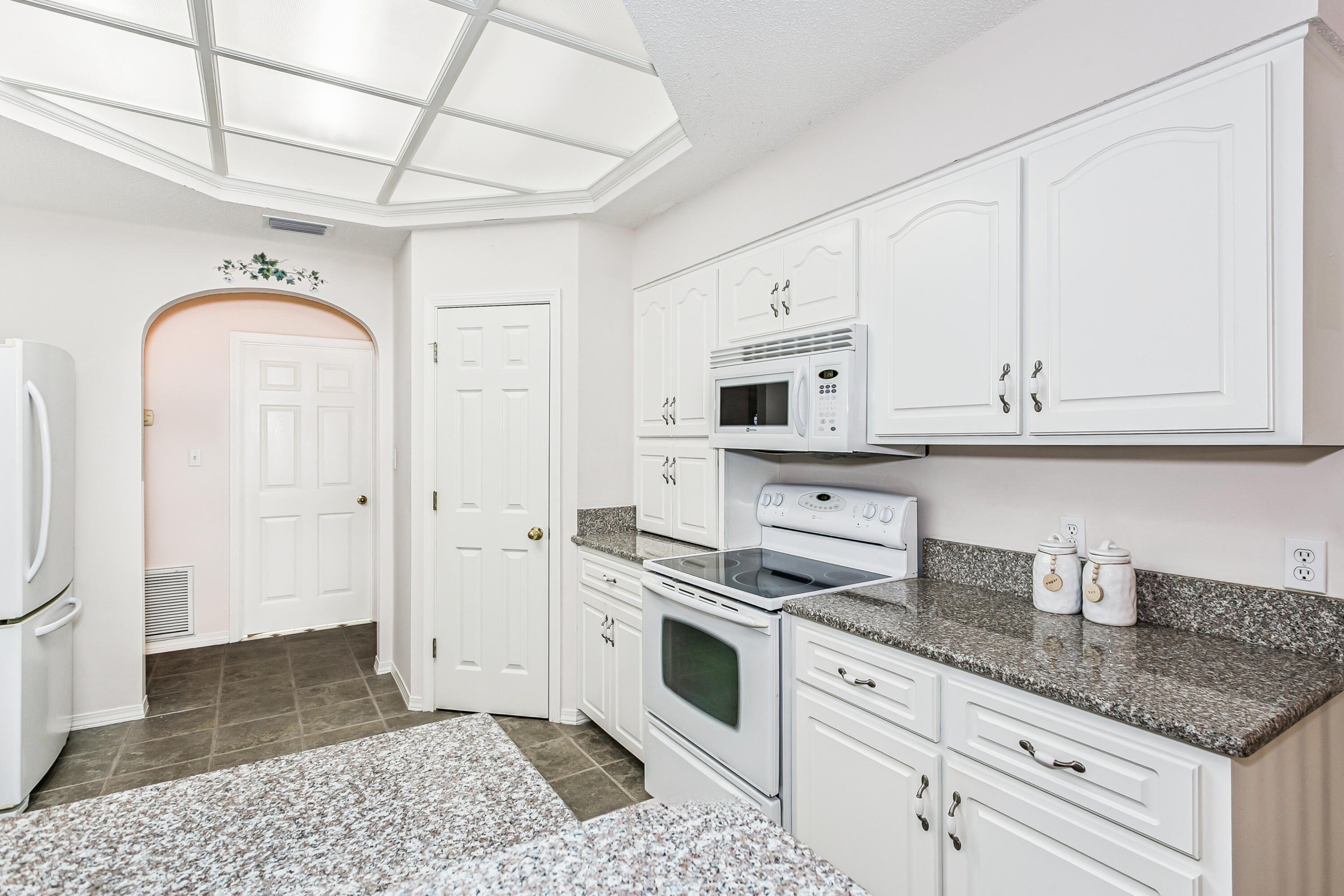 EMERALD BREEZE ESTATES - Residential