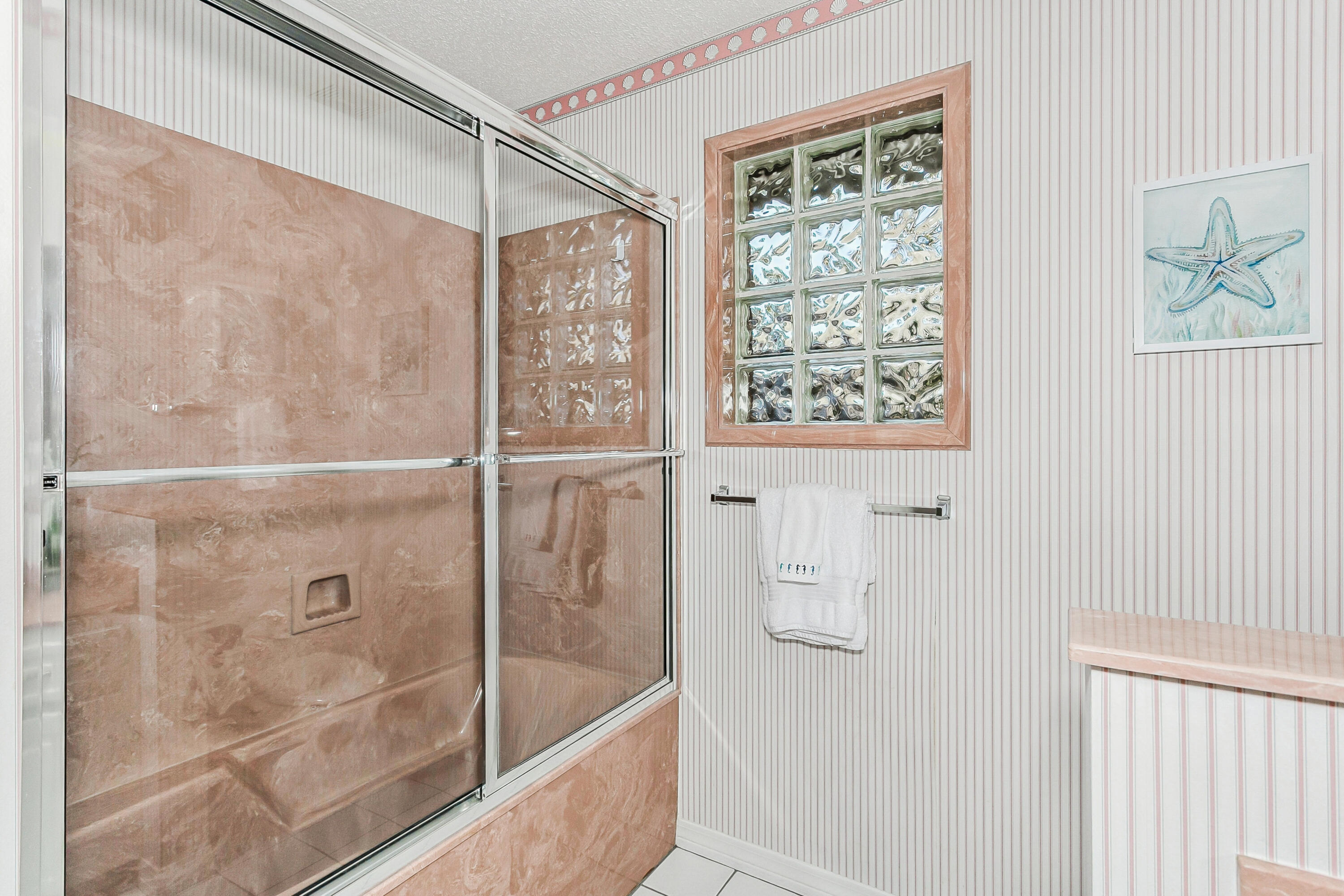 EMERALD BREEZE ESTATES - Residential