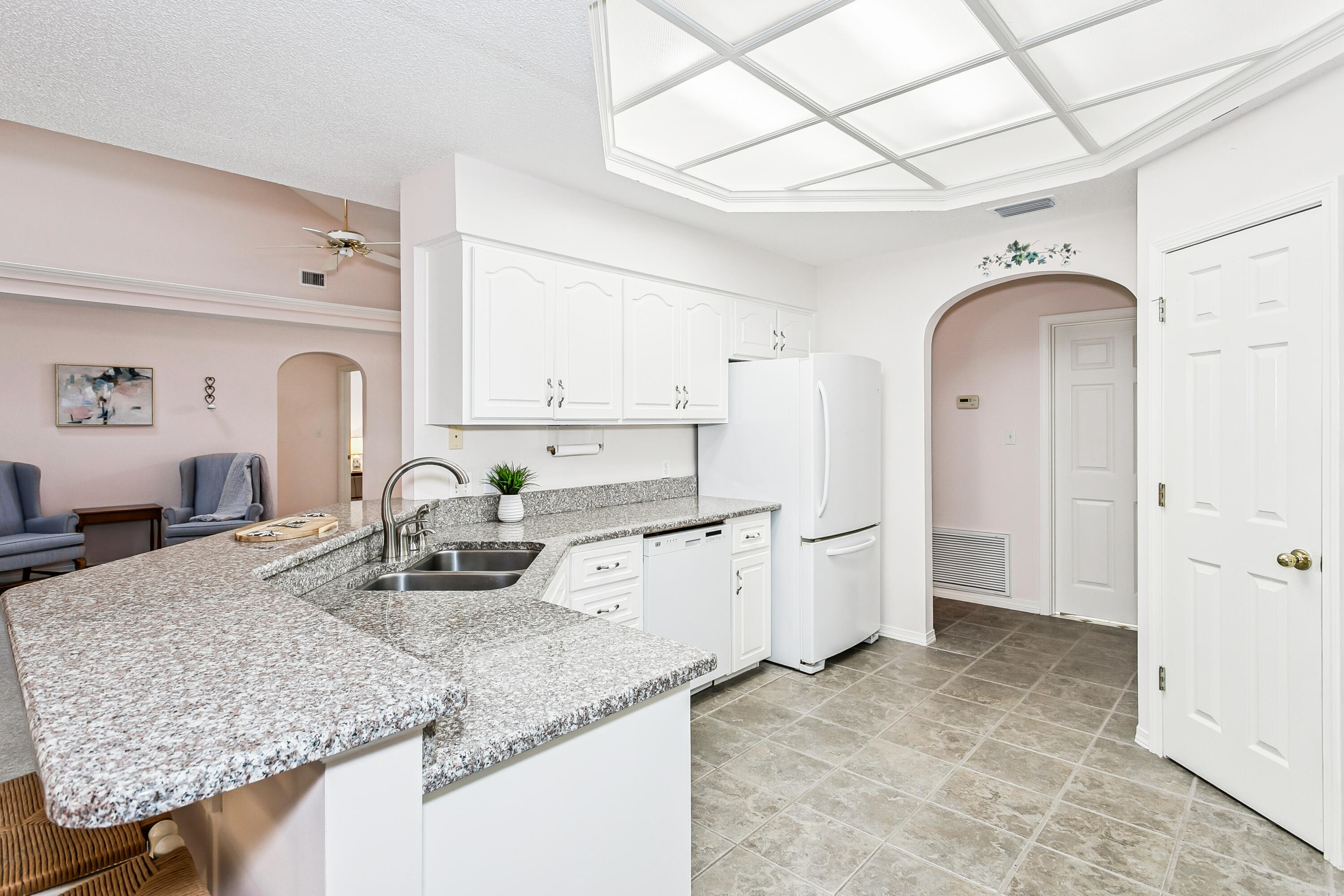 EMERALD BREEZE ESTATES - Residential