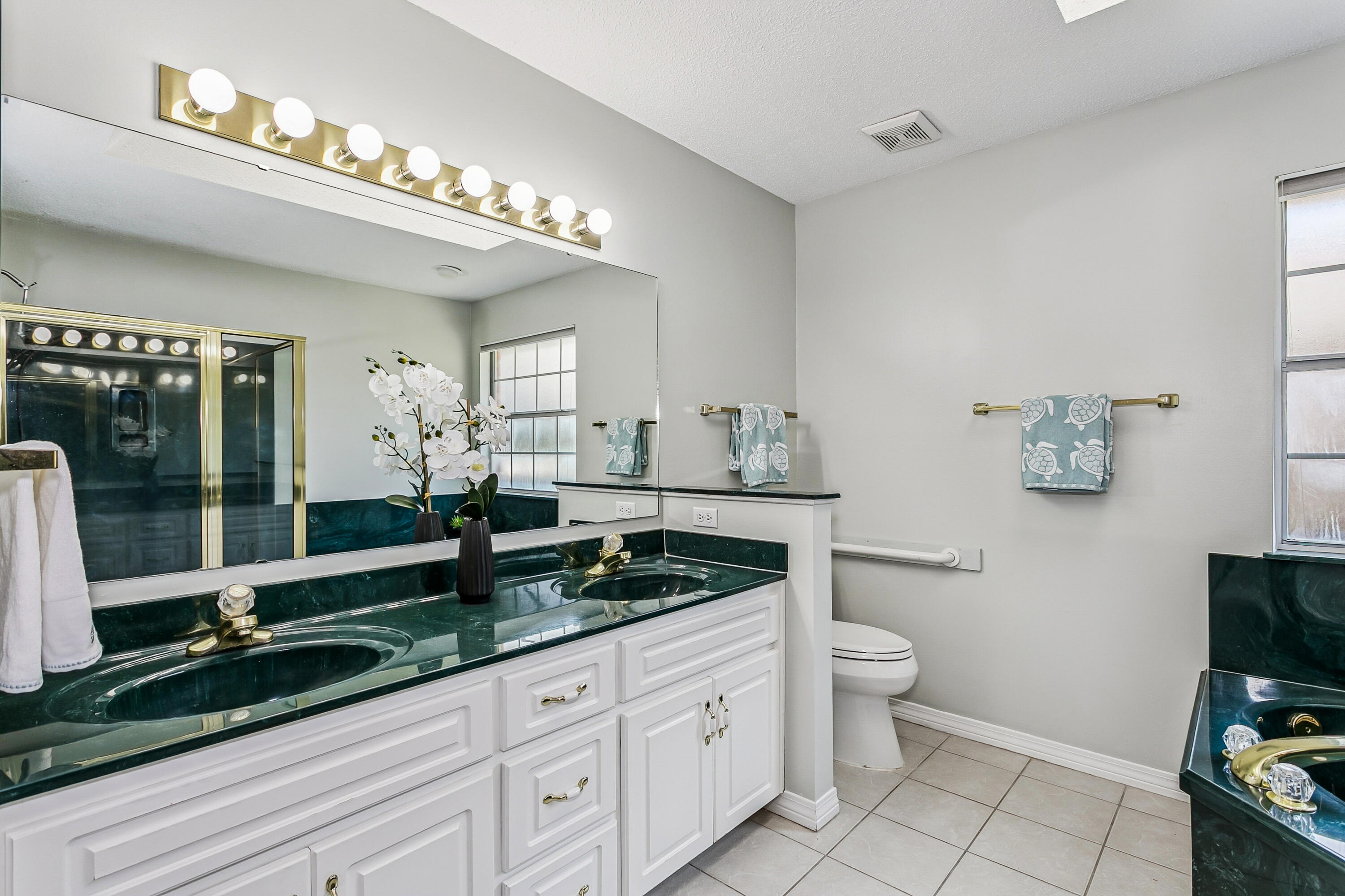 EMERALD BREEZE ESTATES - Residential