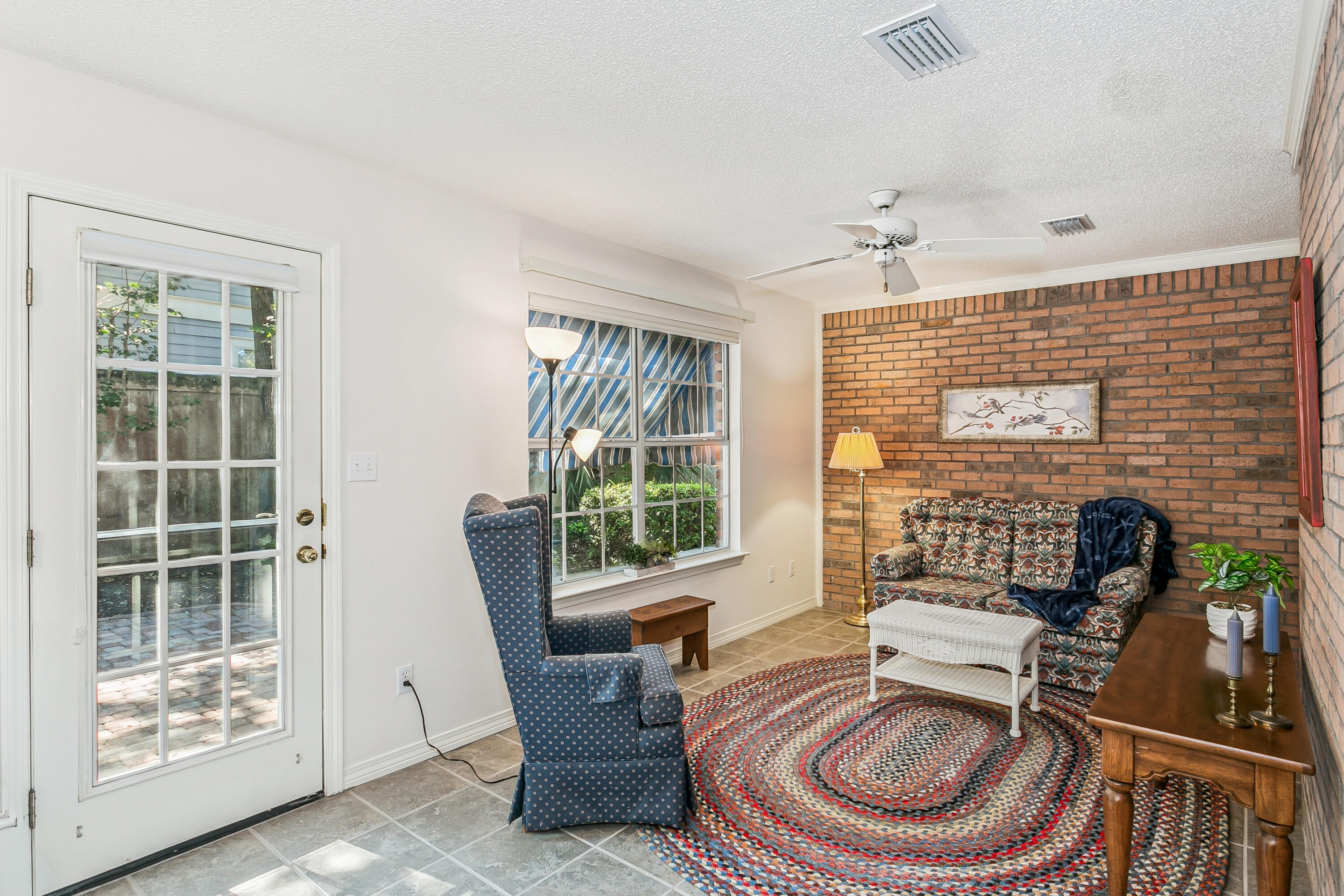 EMERALD BREEZE ESTATES - Residential