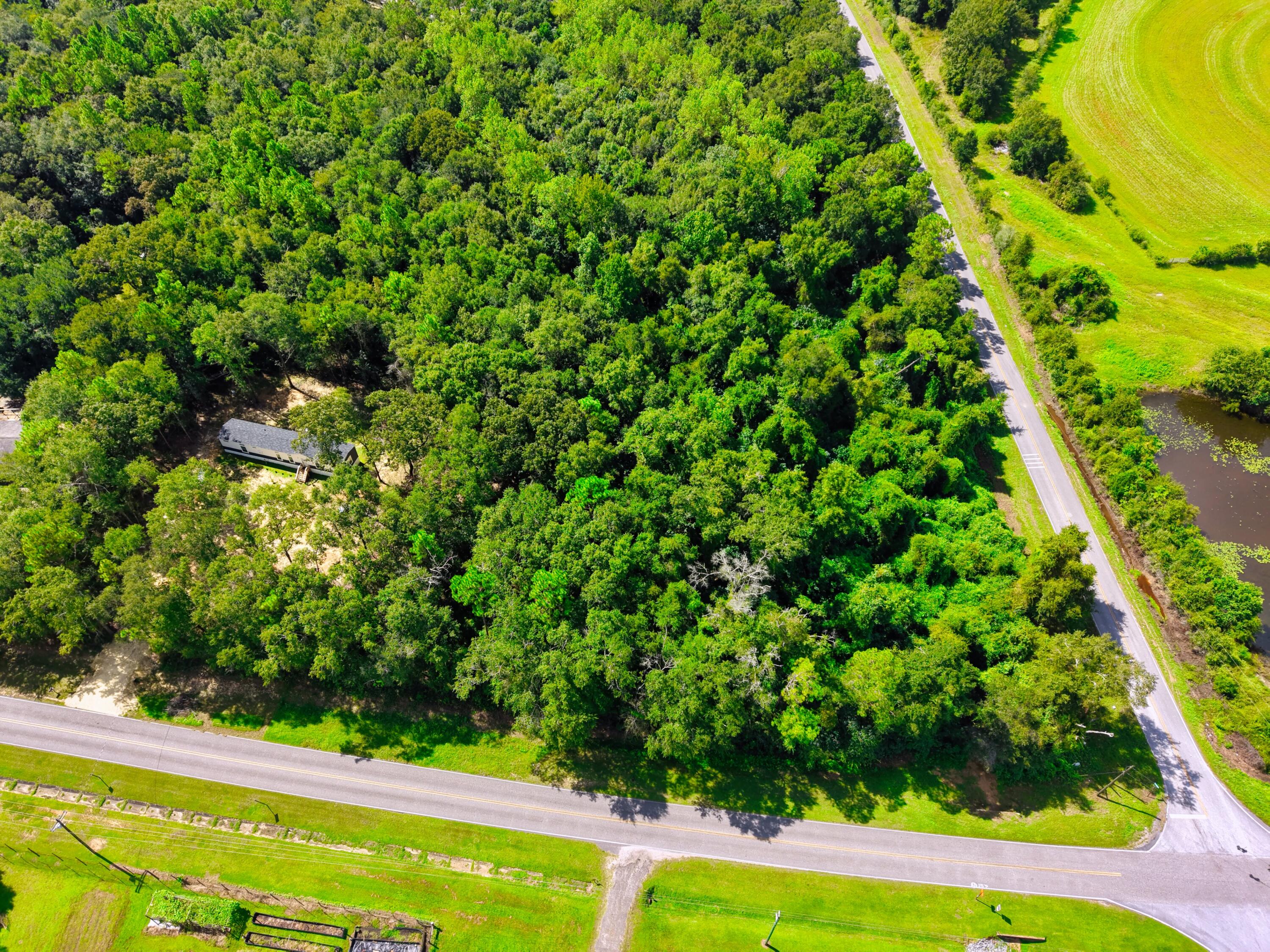 LAUREL HILL - Land