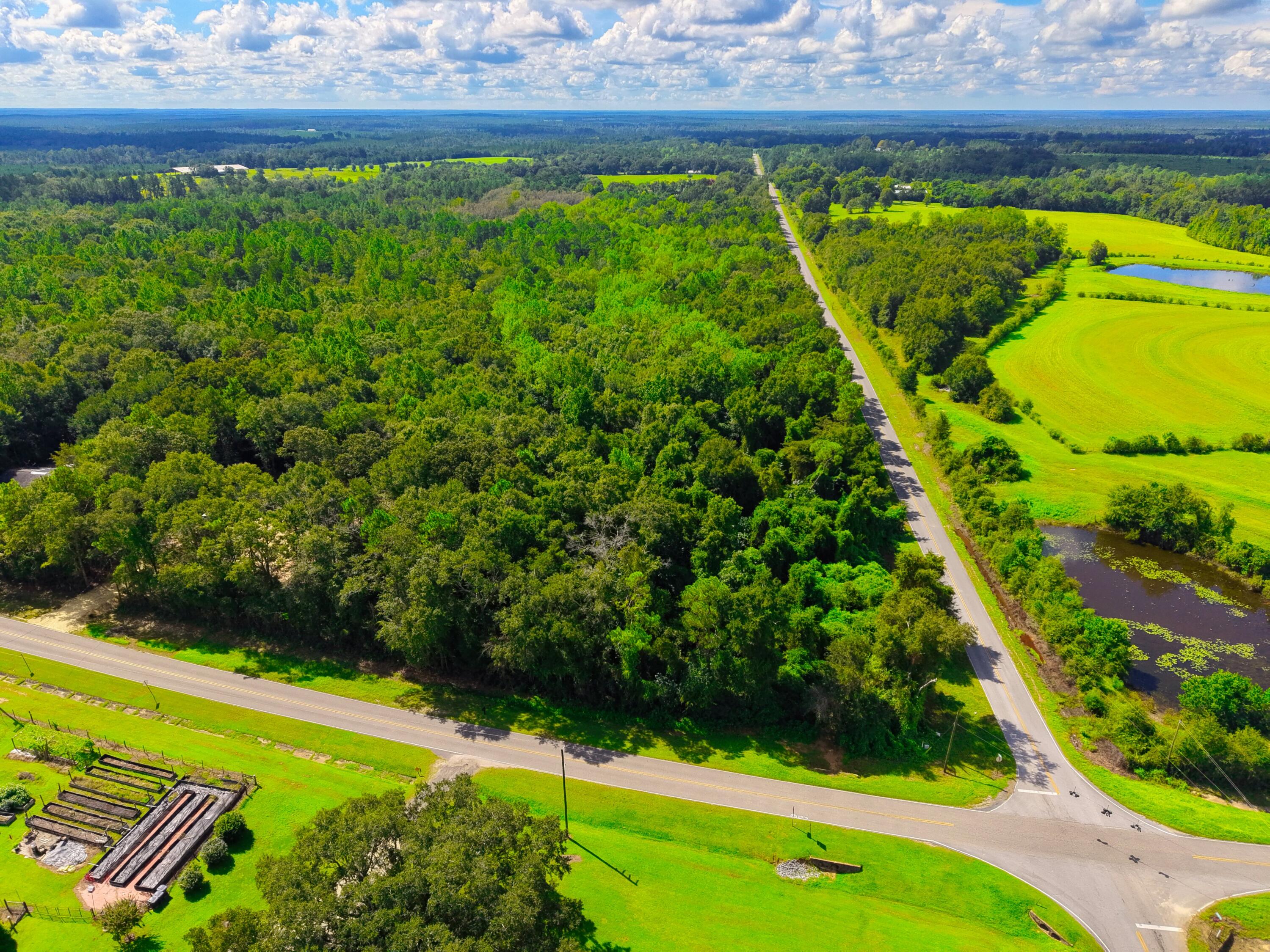 LAUREL HILL - Land