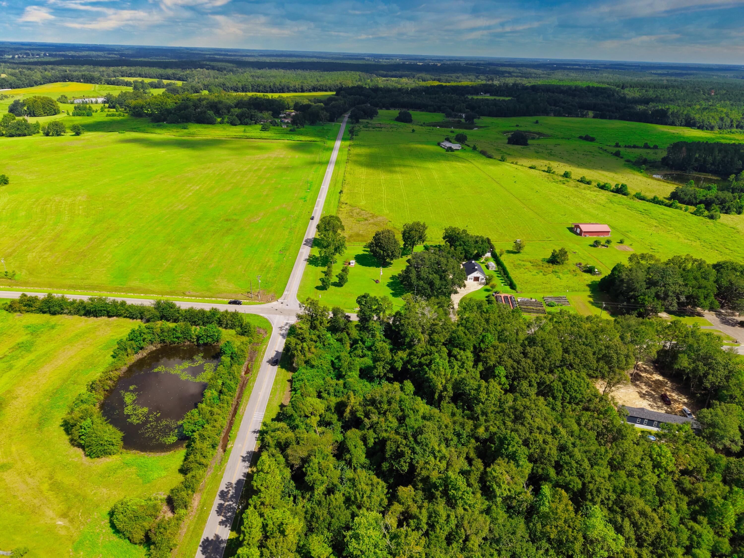 LAUREL HILL - Land