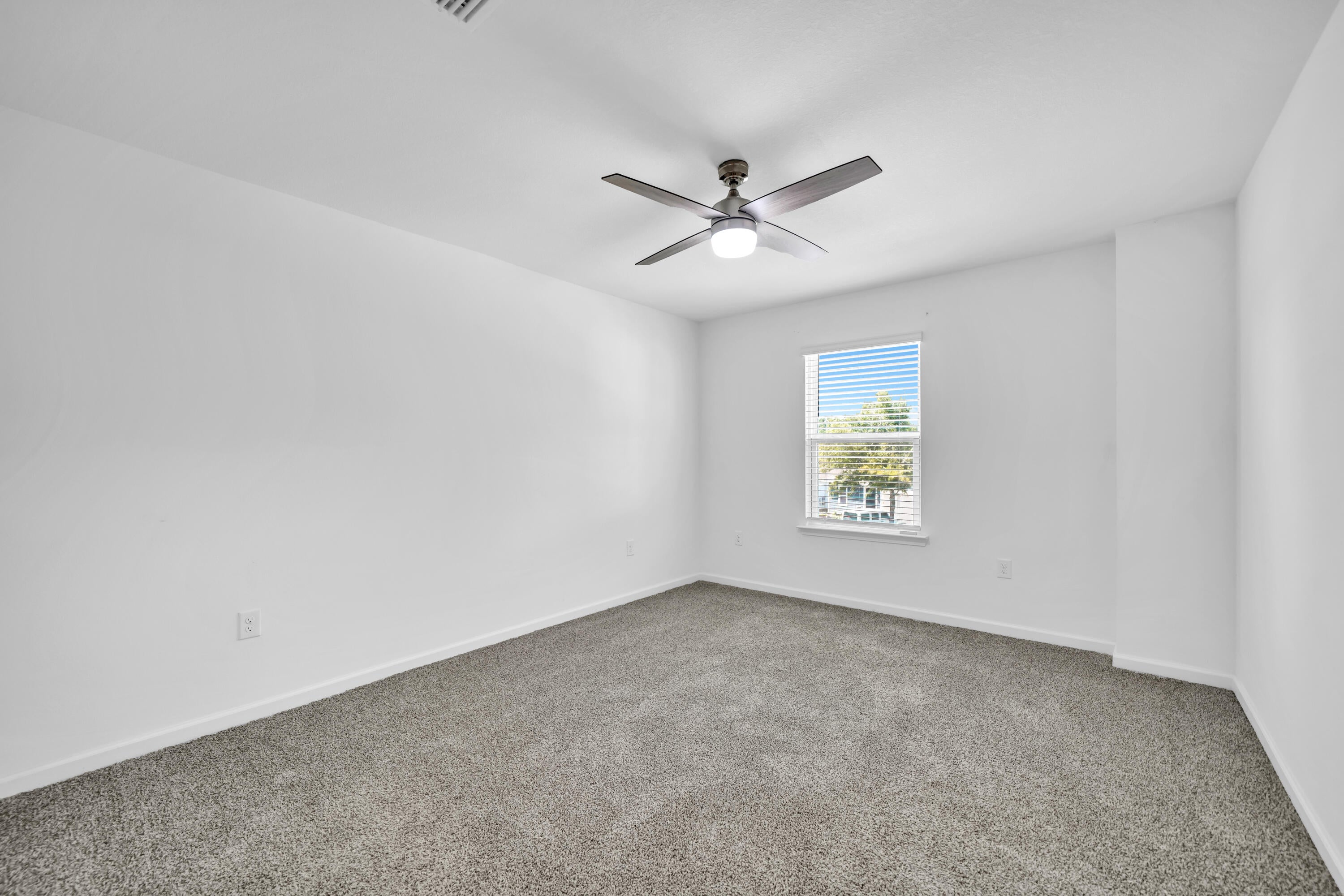 LAGRANGE LANDING - Residential