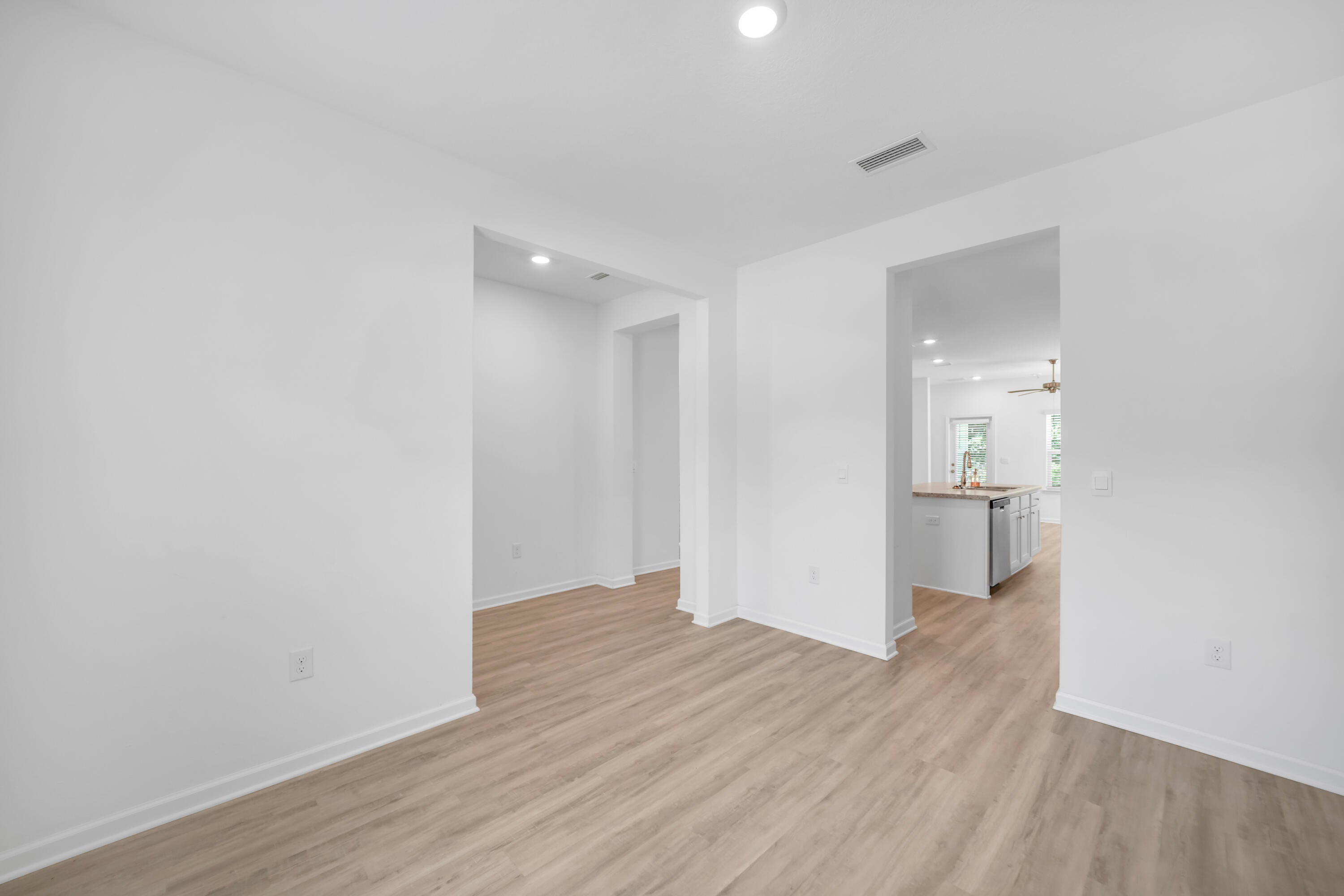 LAGRANGE LANDING - Residential