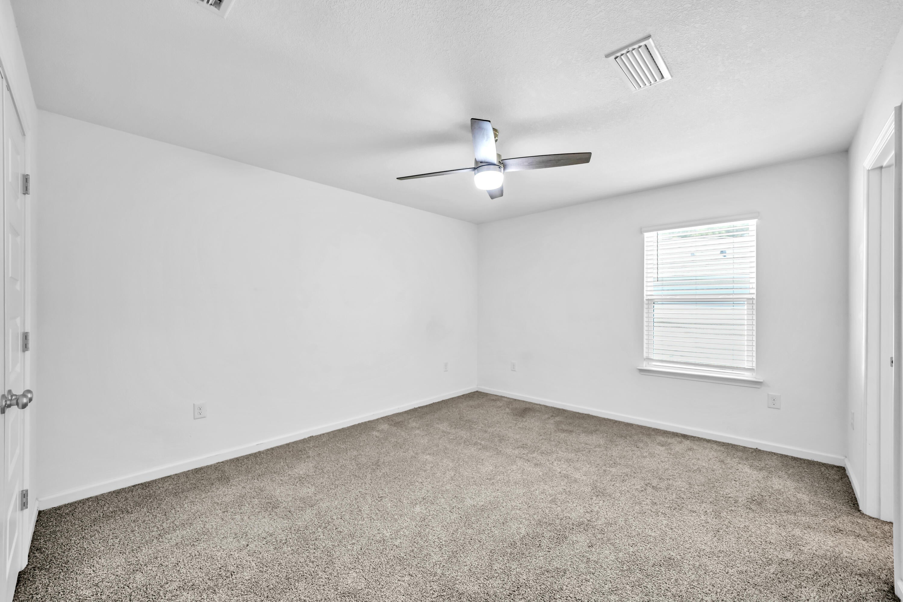 LAGRANGE LANDING - Residential