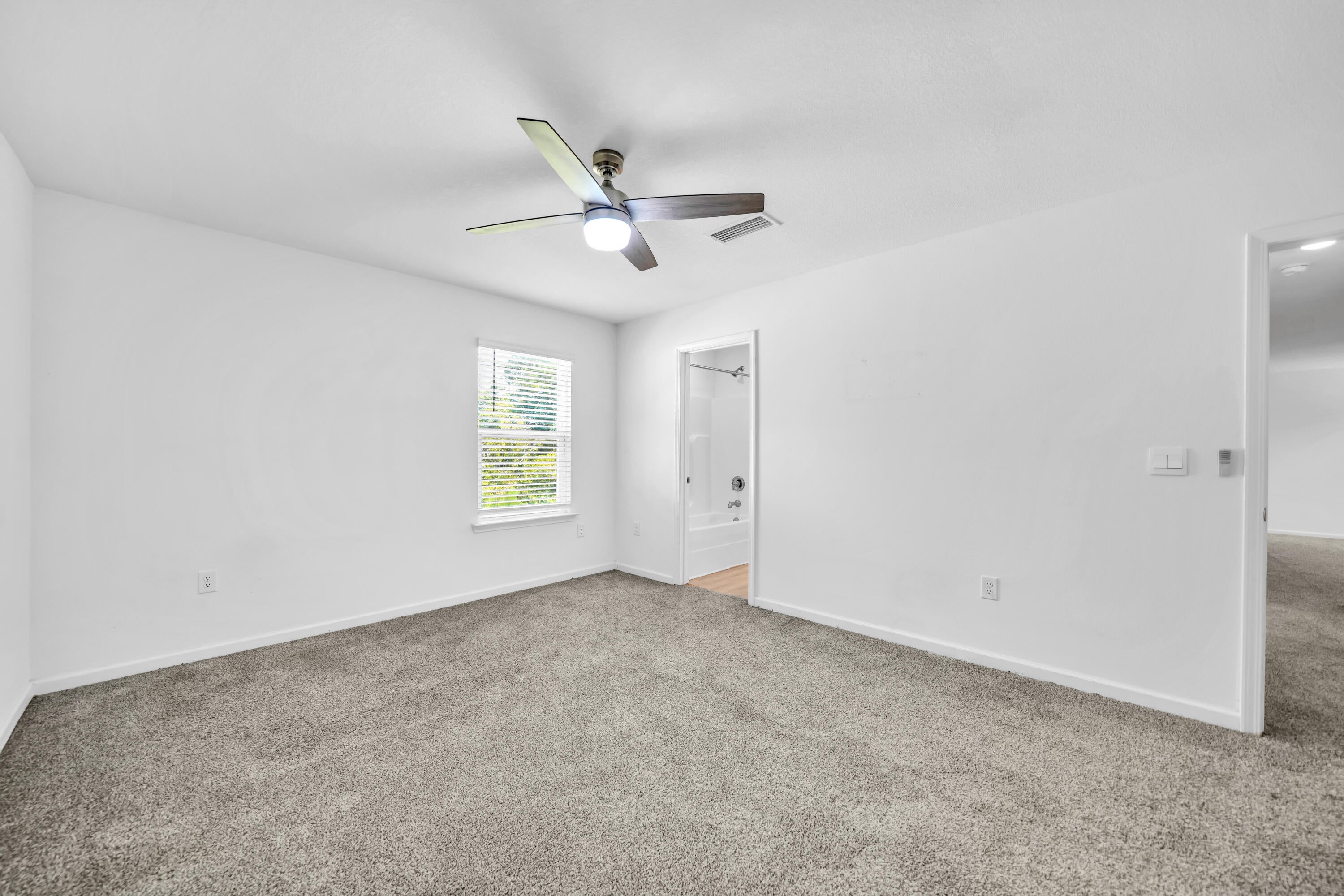 LAGRANGE LANDING - Residential