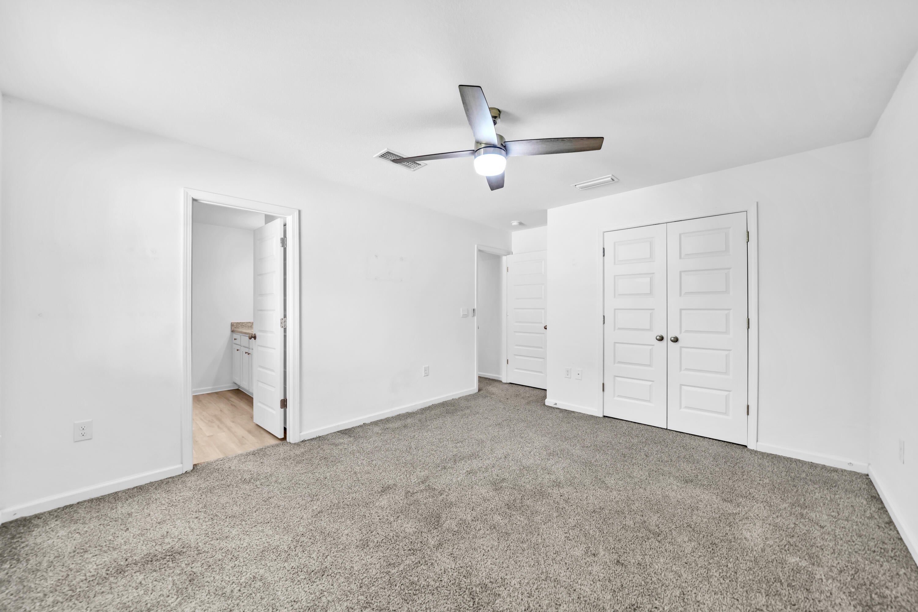 LAGRANGE LANDING - Residential