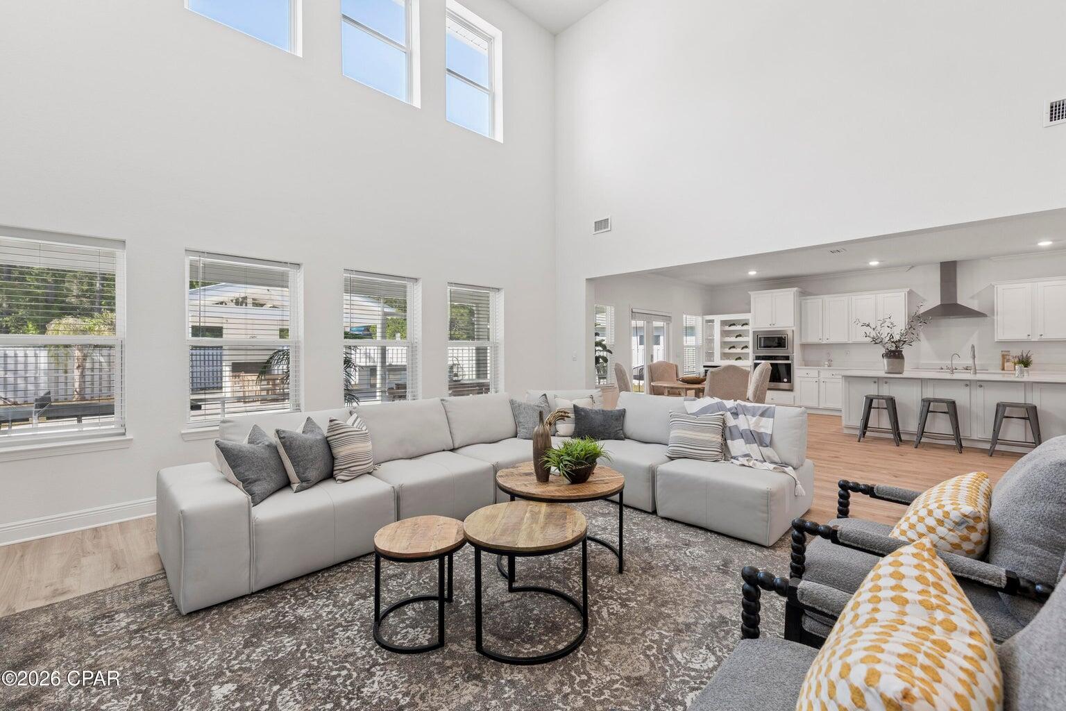 TIERRA VERDE - Residential