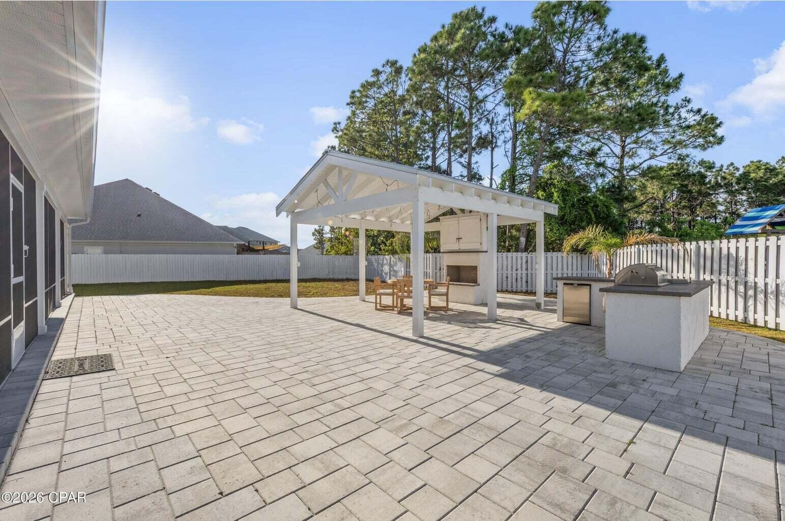 TIERRA VERDE - Residential