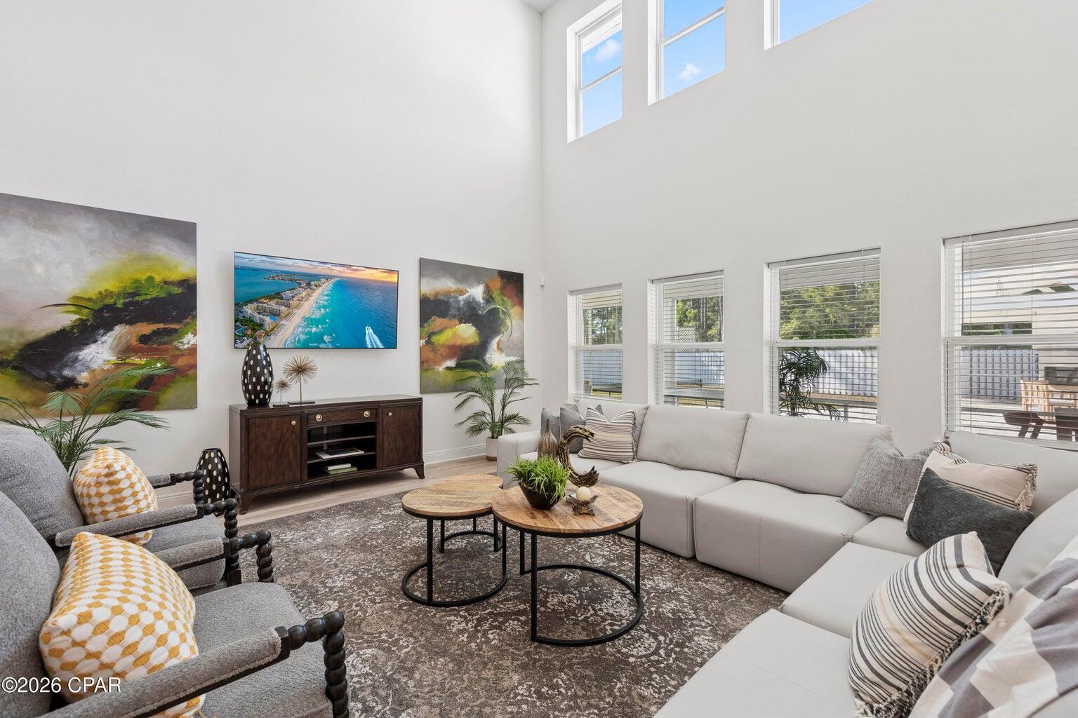 TIERRA VERDE - Residential