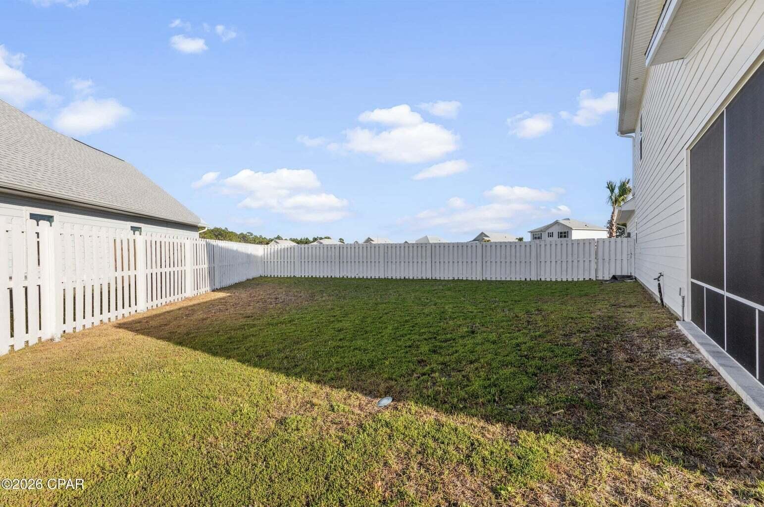 TIERRA VERDE - Residential