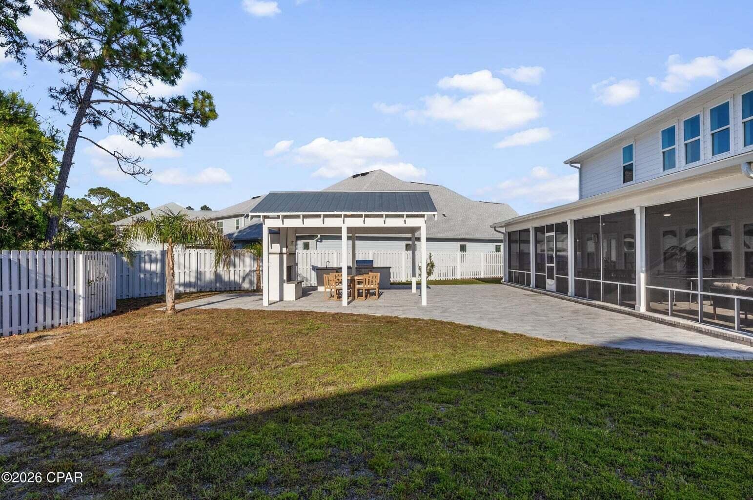 TIERRA VERDE - Residential