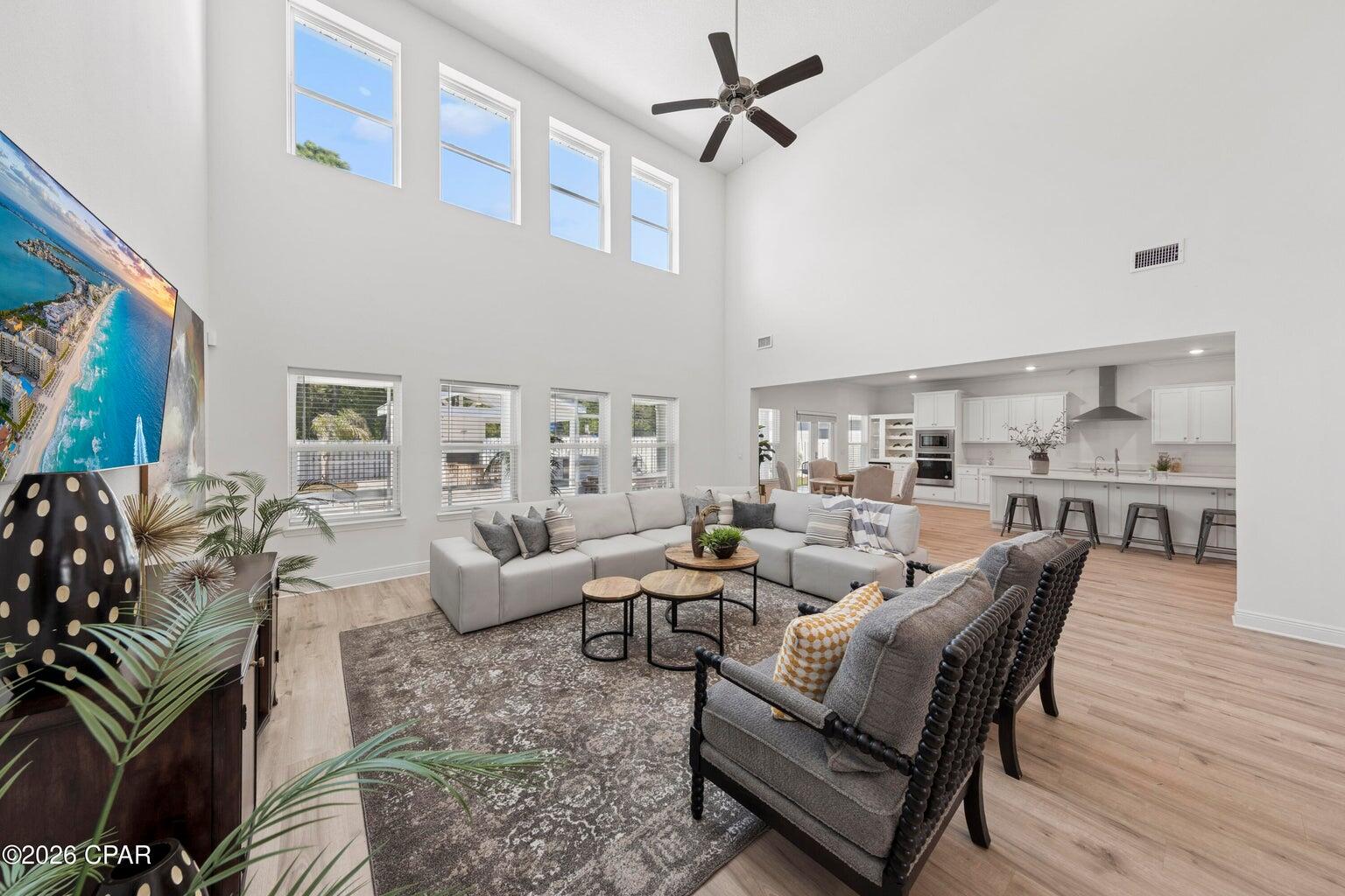 TIERRA VERDE - Residential