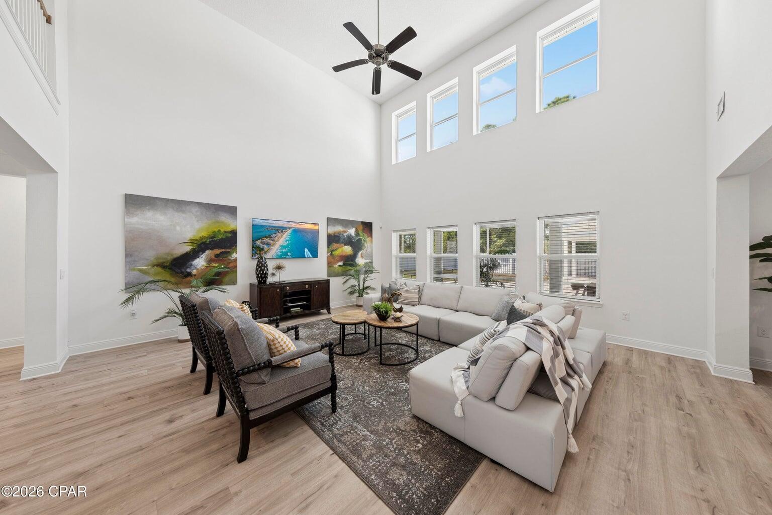 TIERRA VERDE - Residential