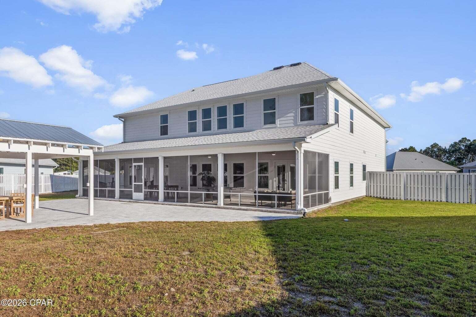 TIERRA VERDE - Residential