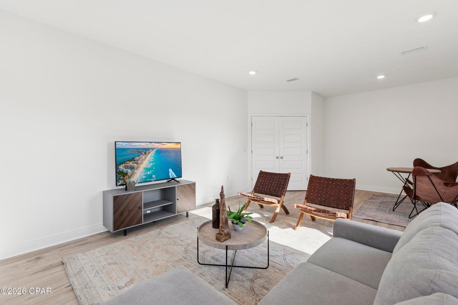 TIERRA VERDE - Residential