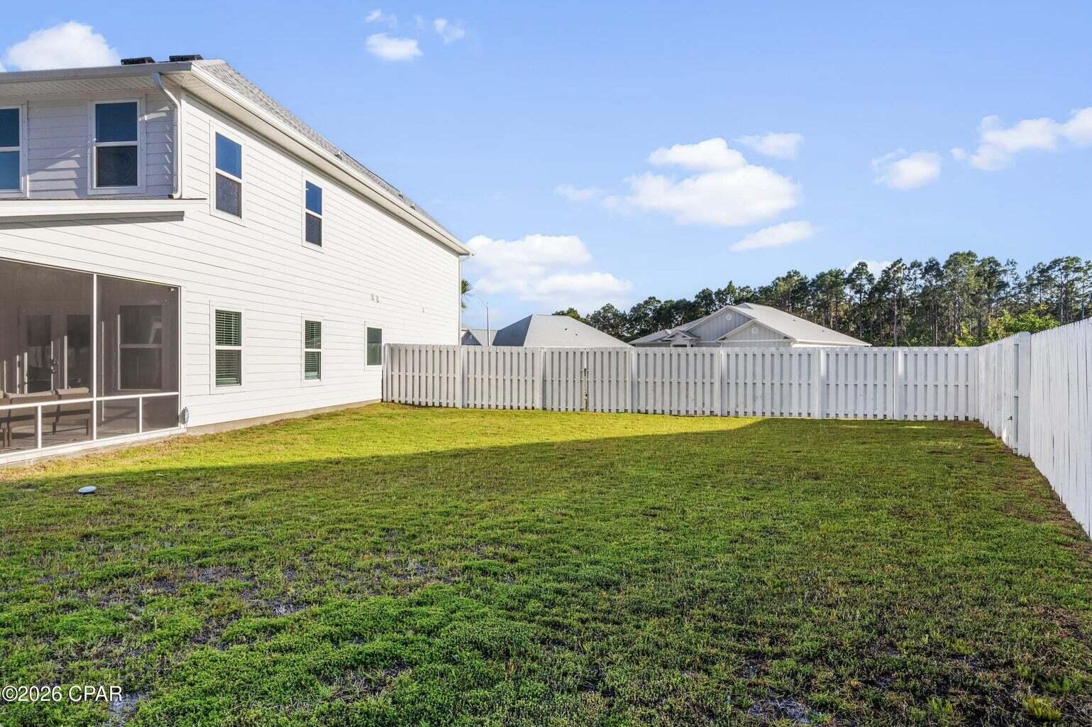 TIERRA VERDE - Residential
